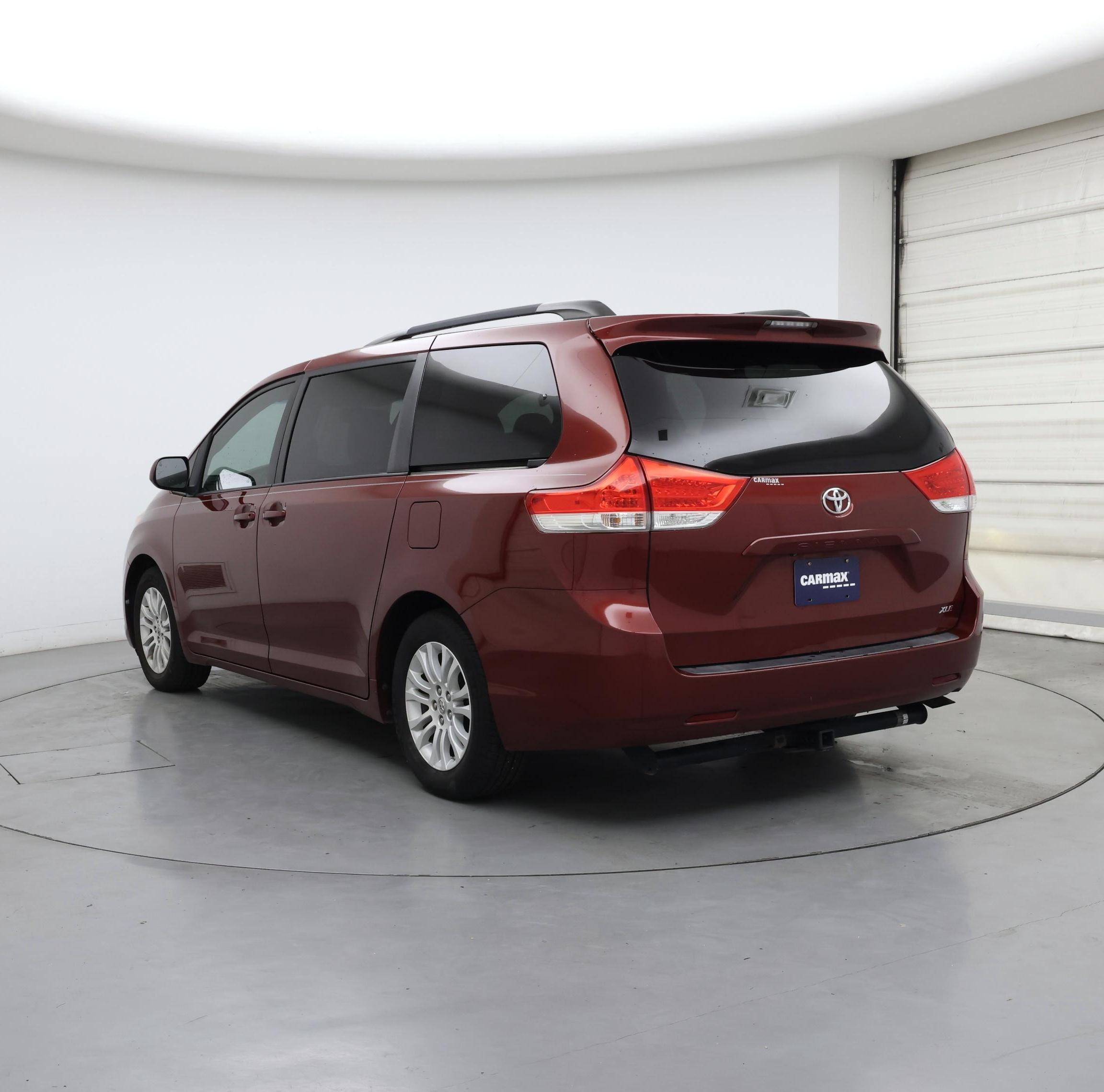 Thumbnail: 2014 Toyota Sienna - 2