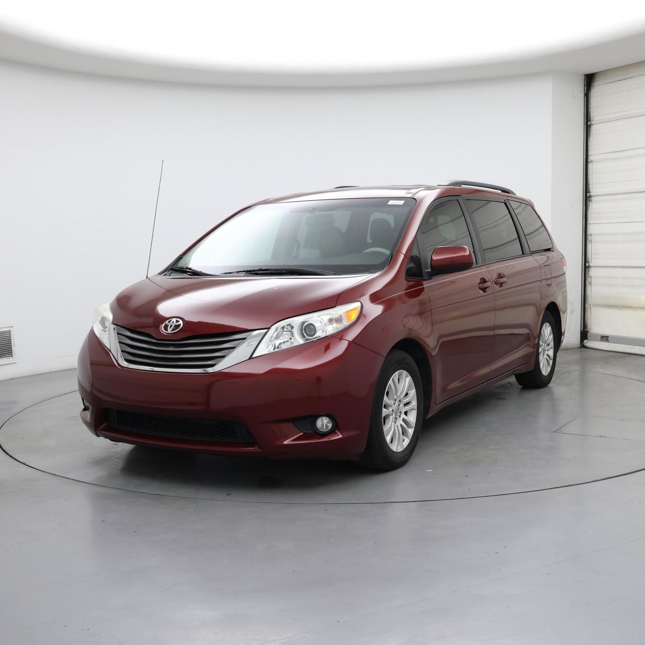 Thumbnail: 2014 Toyota Sienna - 4