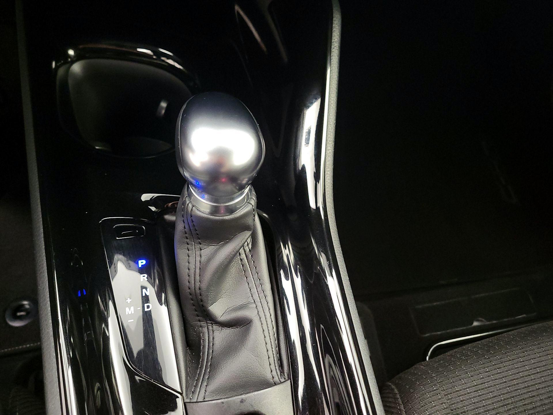 Thumbnail: 2019 Toyota C-HR - 17
