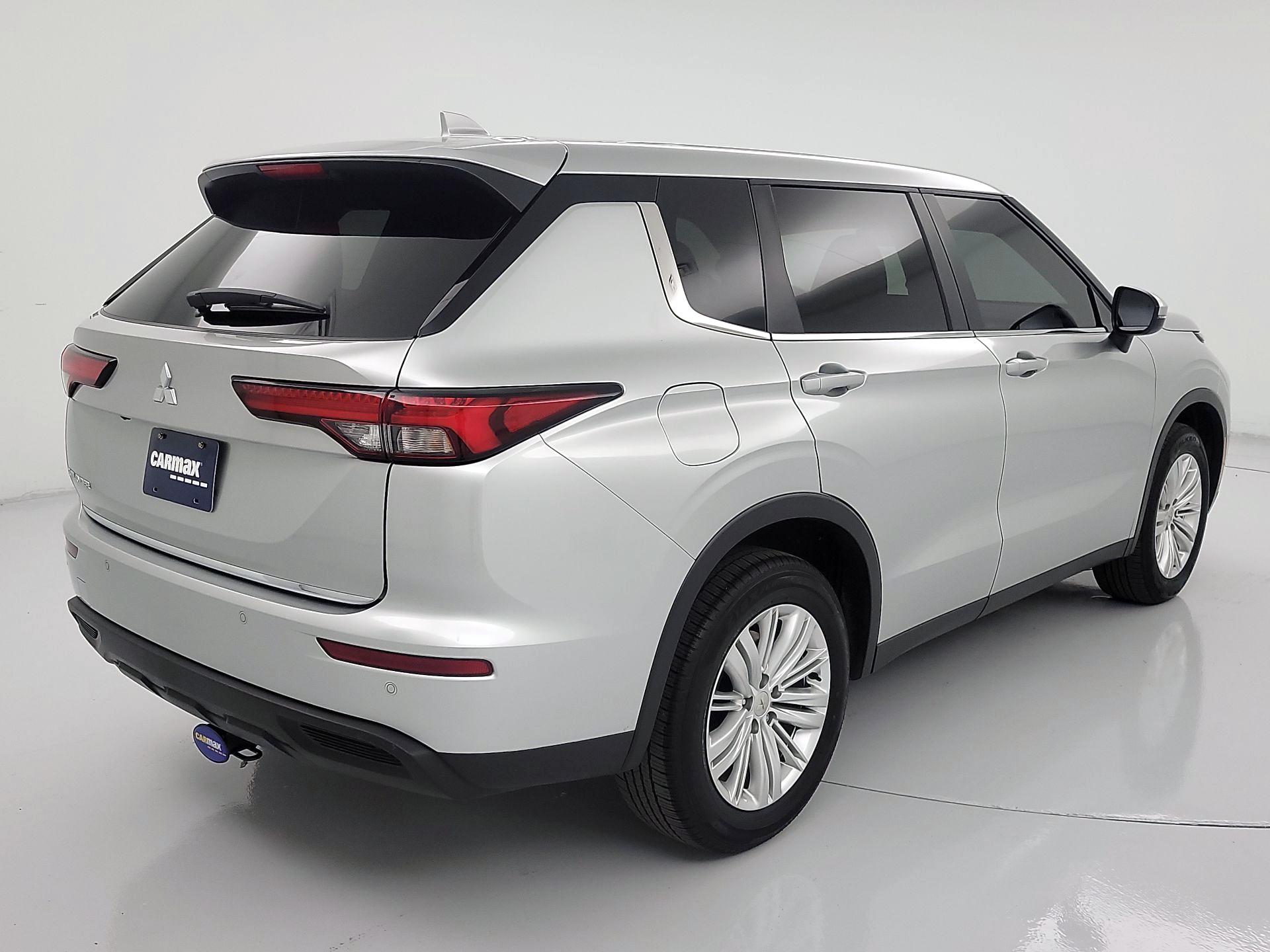 Thumbnail: 2024 Mitsubishi Outlander - 5