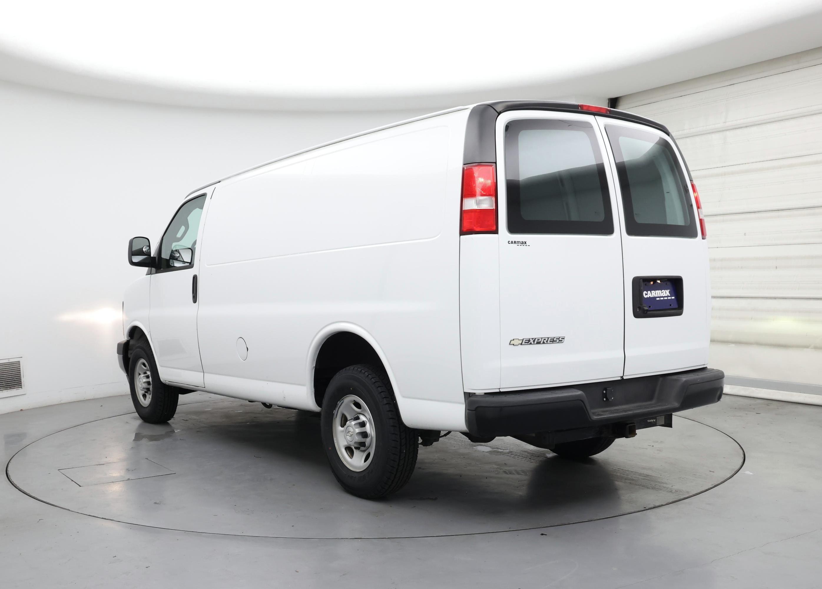 Thumbnail: 2017 Chevrolet Express - 2