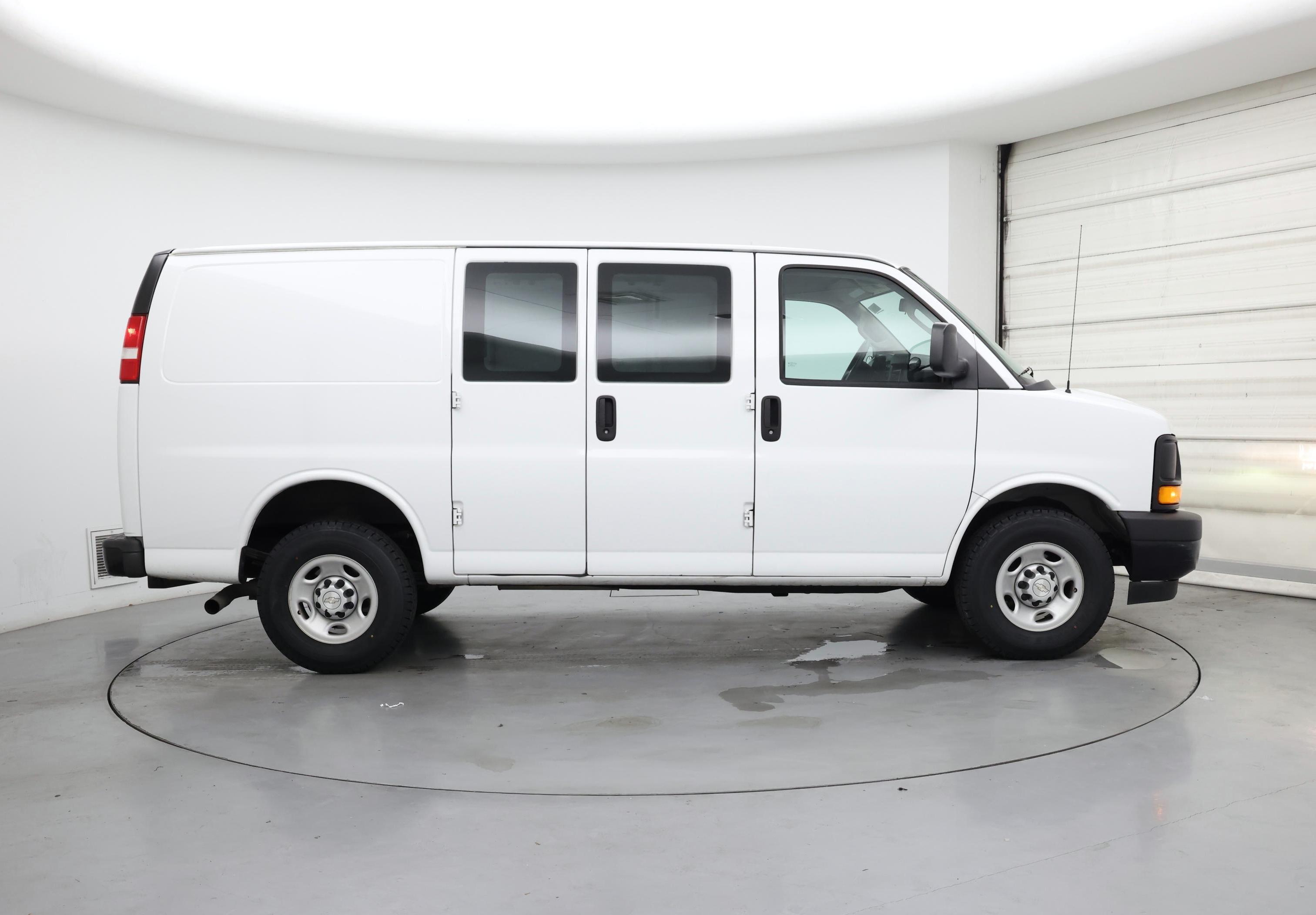Thumbnail: 2017 Chevrolet Express - 7