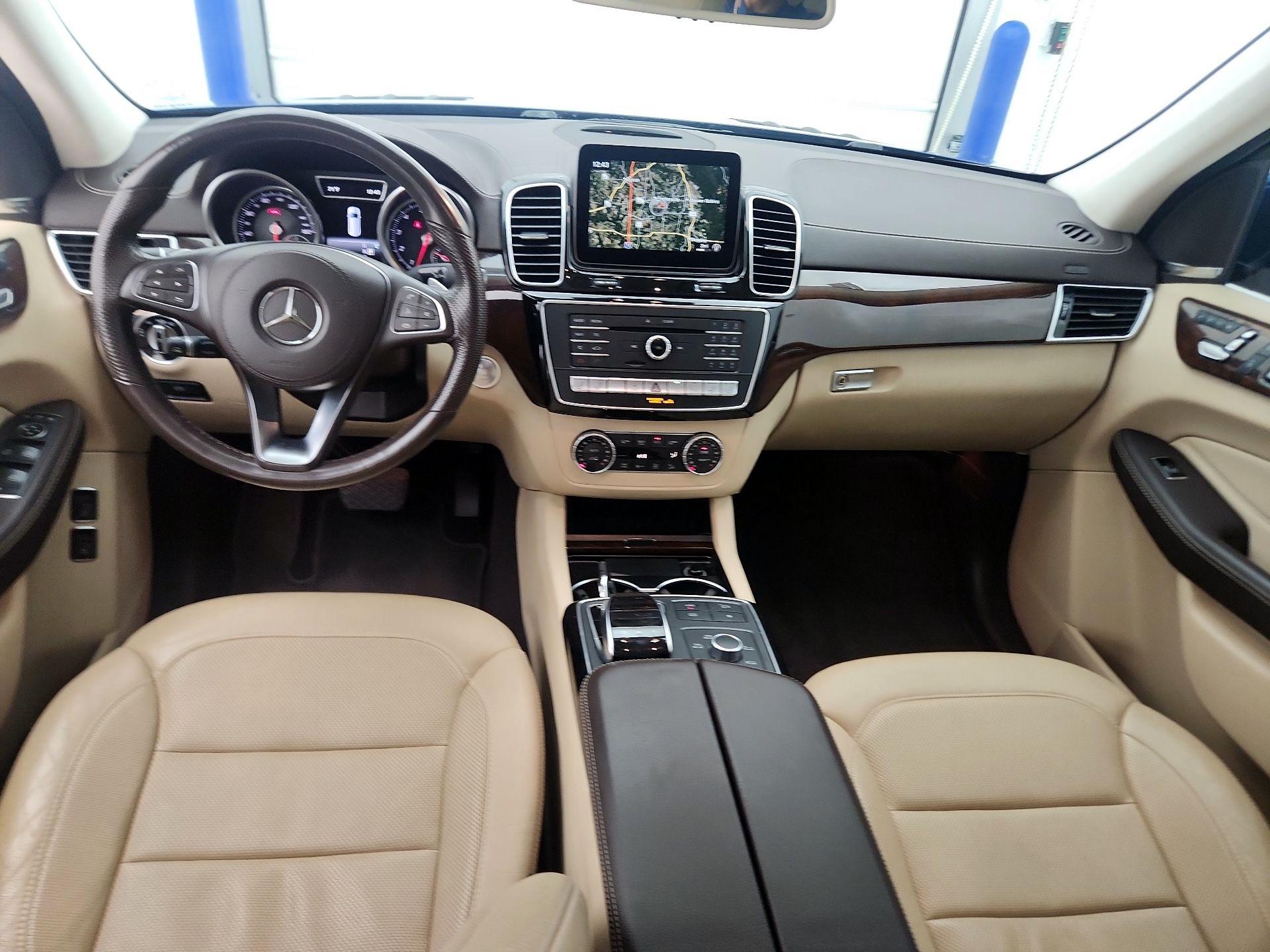 Thumbnail: 2017 Mercedes-Benz GLS - 9