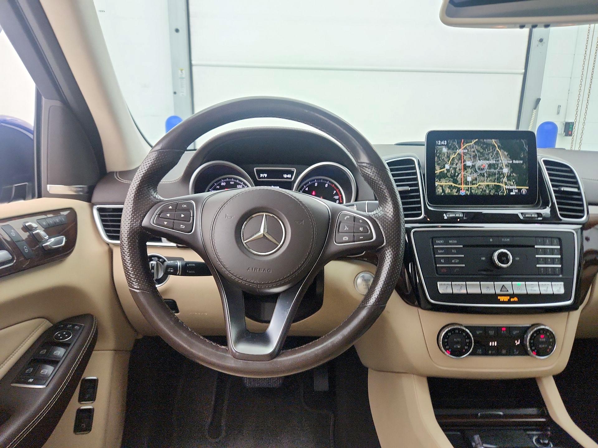 Thumbnail: 2017 Mercedes-Benz GLS - 10
