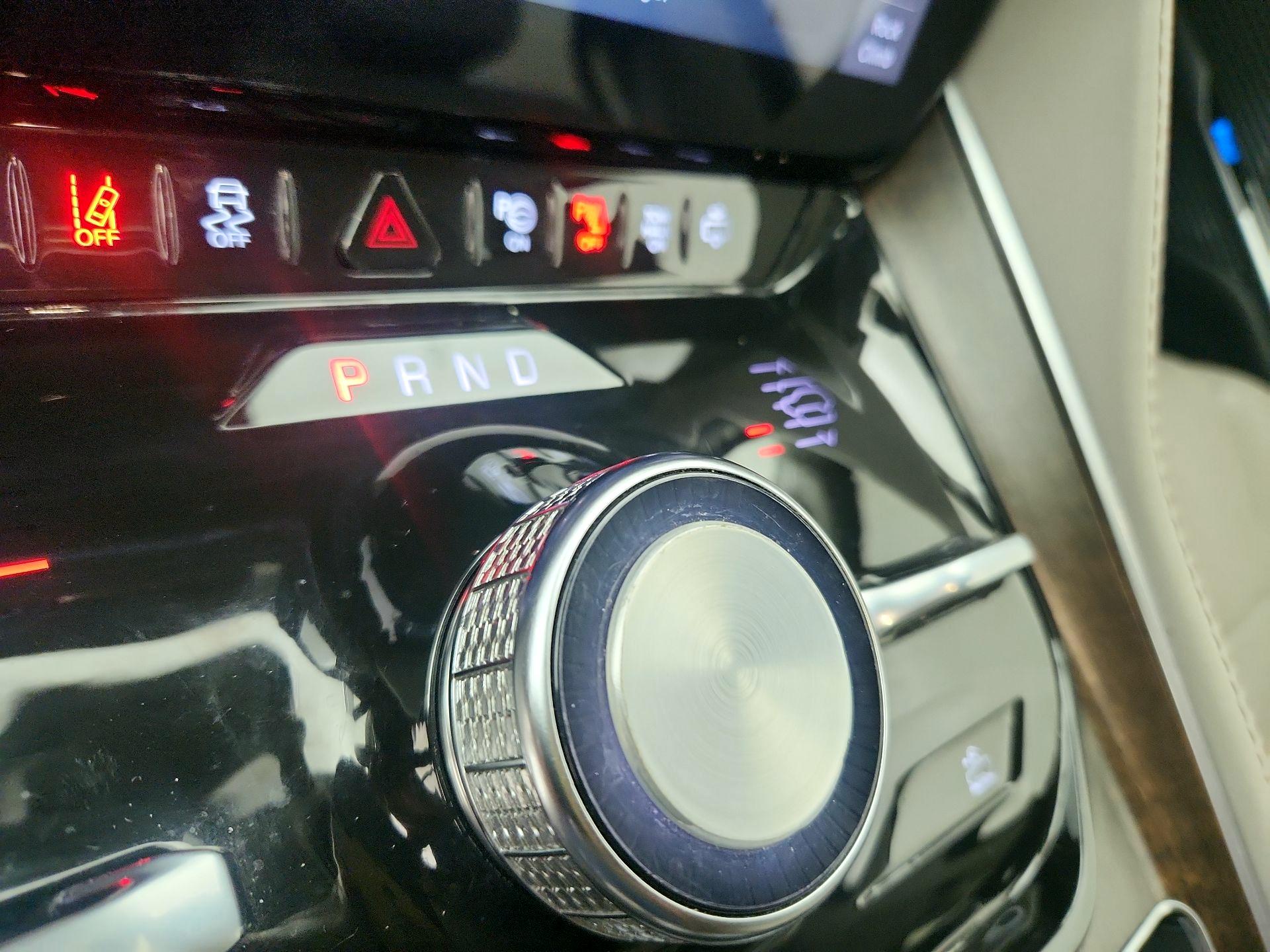 Thumbnail: 2022 Jeep Grand Wagoneer - 18