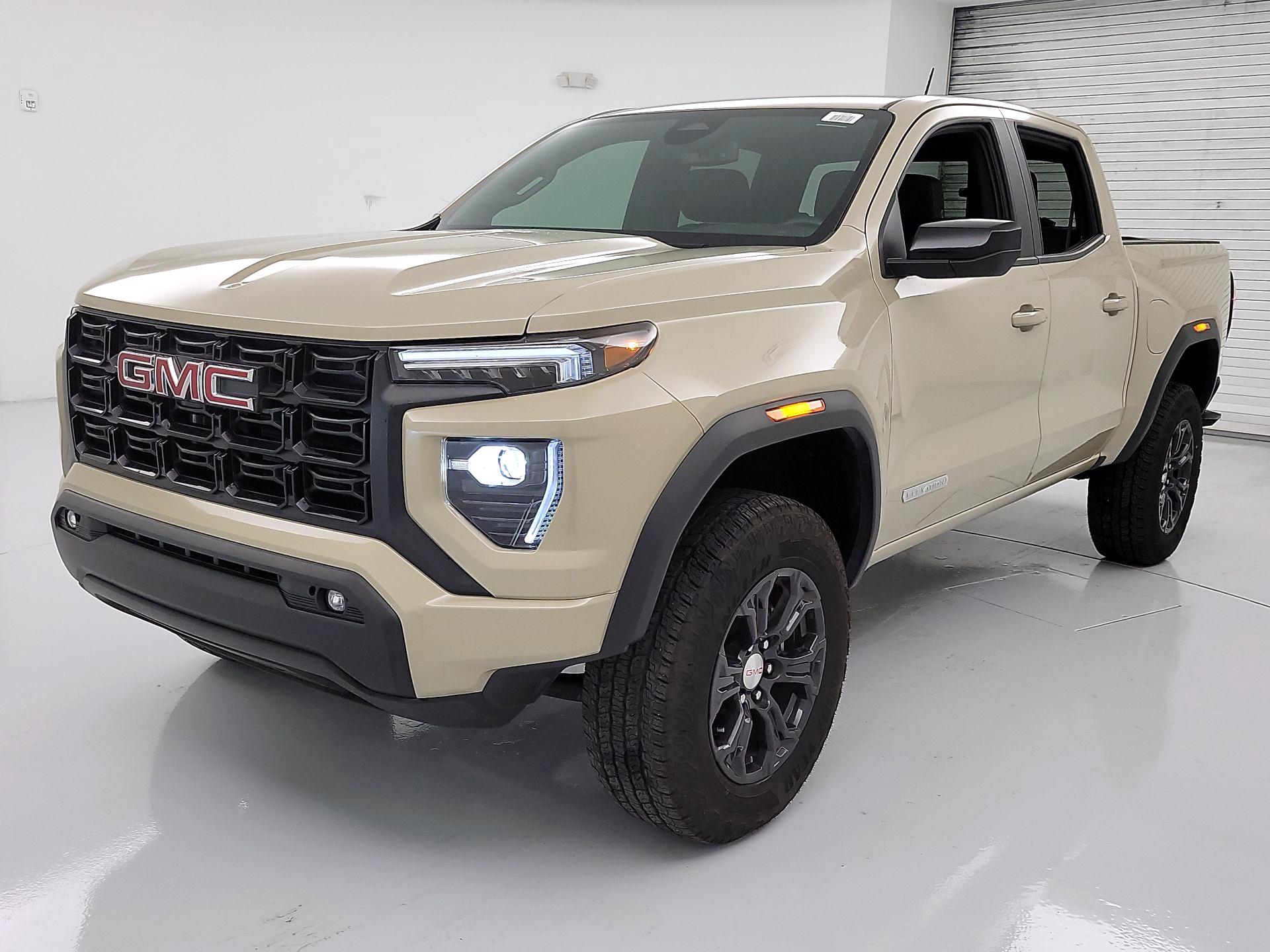 Thumbnail: 2024 GMC Canyon - 3