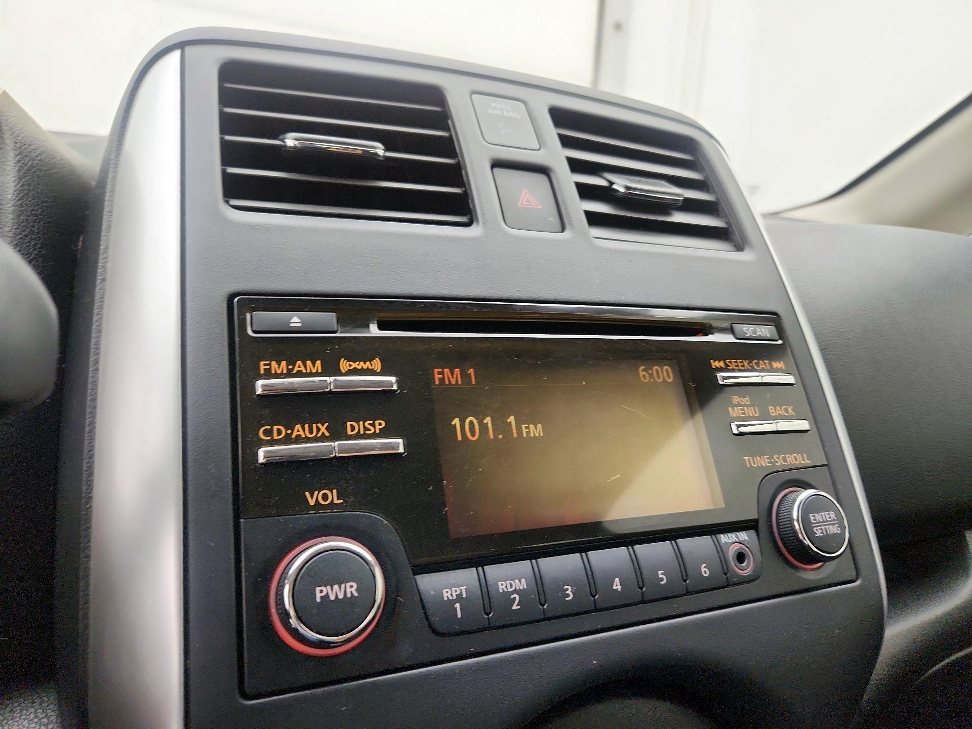 Thumbnail: 2014 Nissan Versa Note - 15