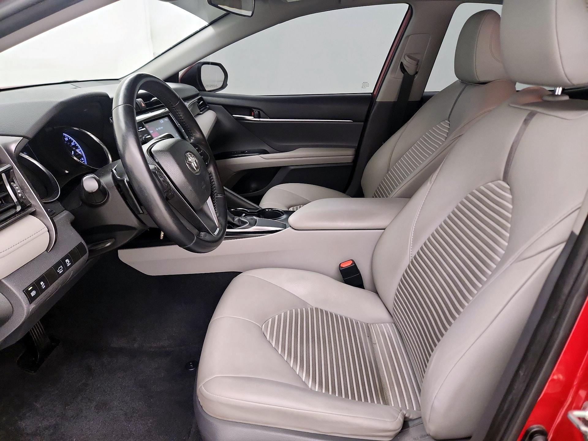 Thumbnail: 2019 Toyota Camry - 11