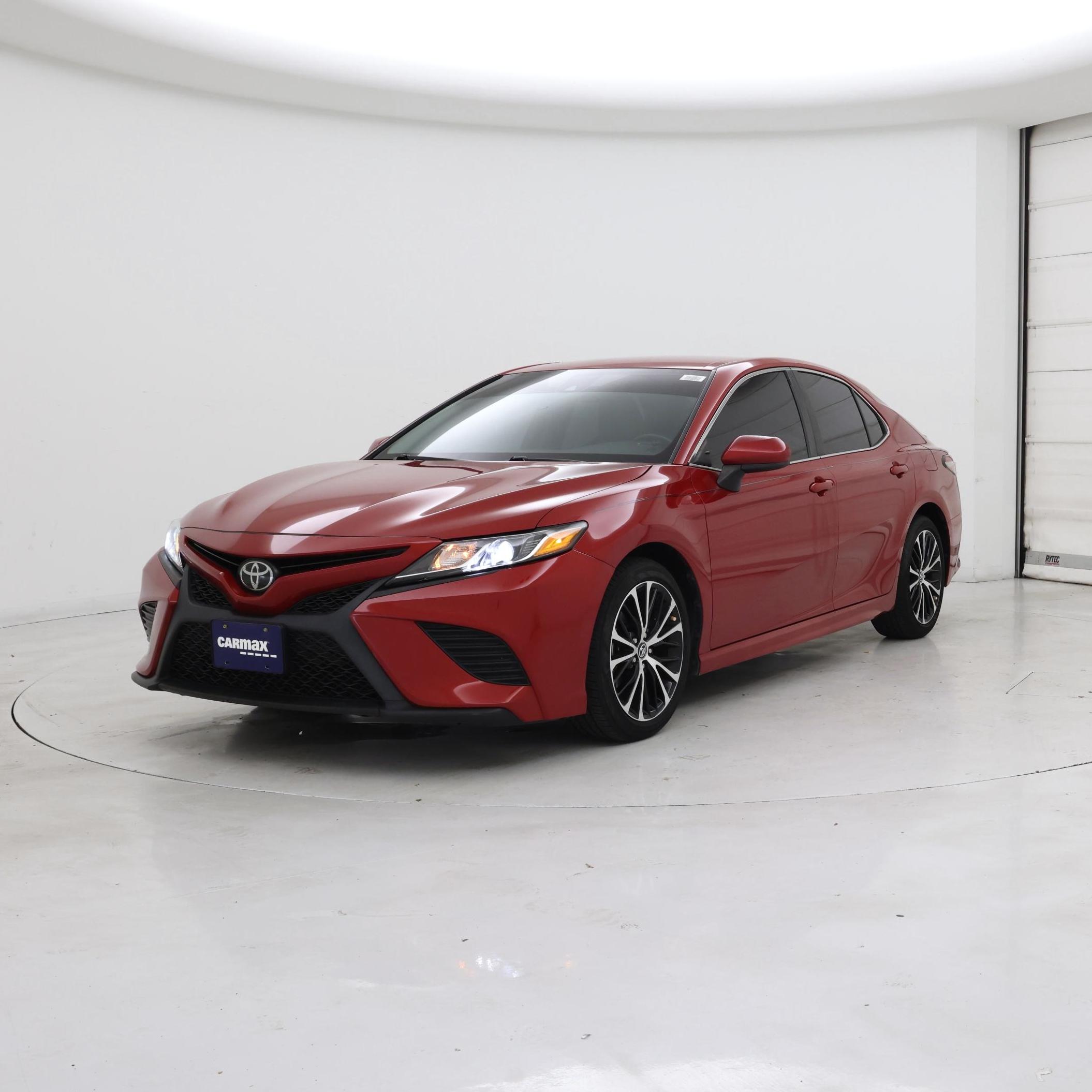 Thumbnail: 2019 Toyota Camry - 4