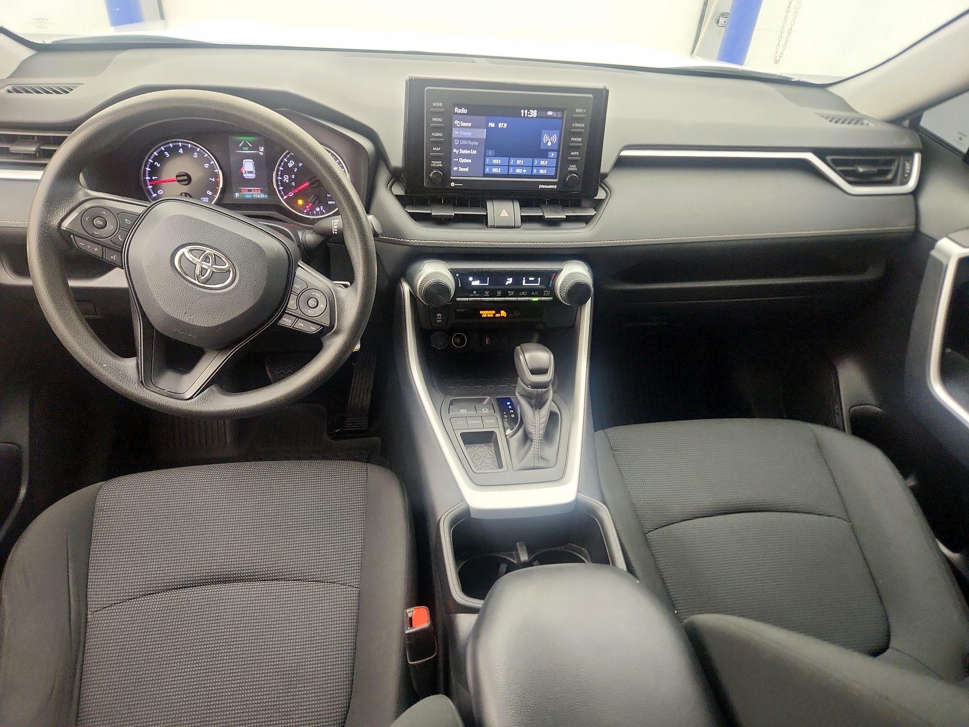 Thumbnail: 2022 Toyota RAV4 - 9