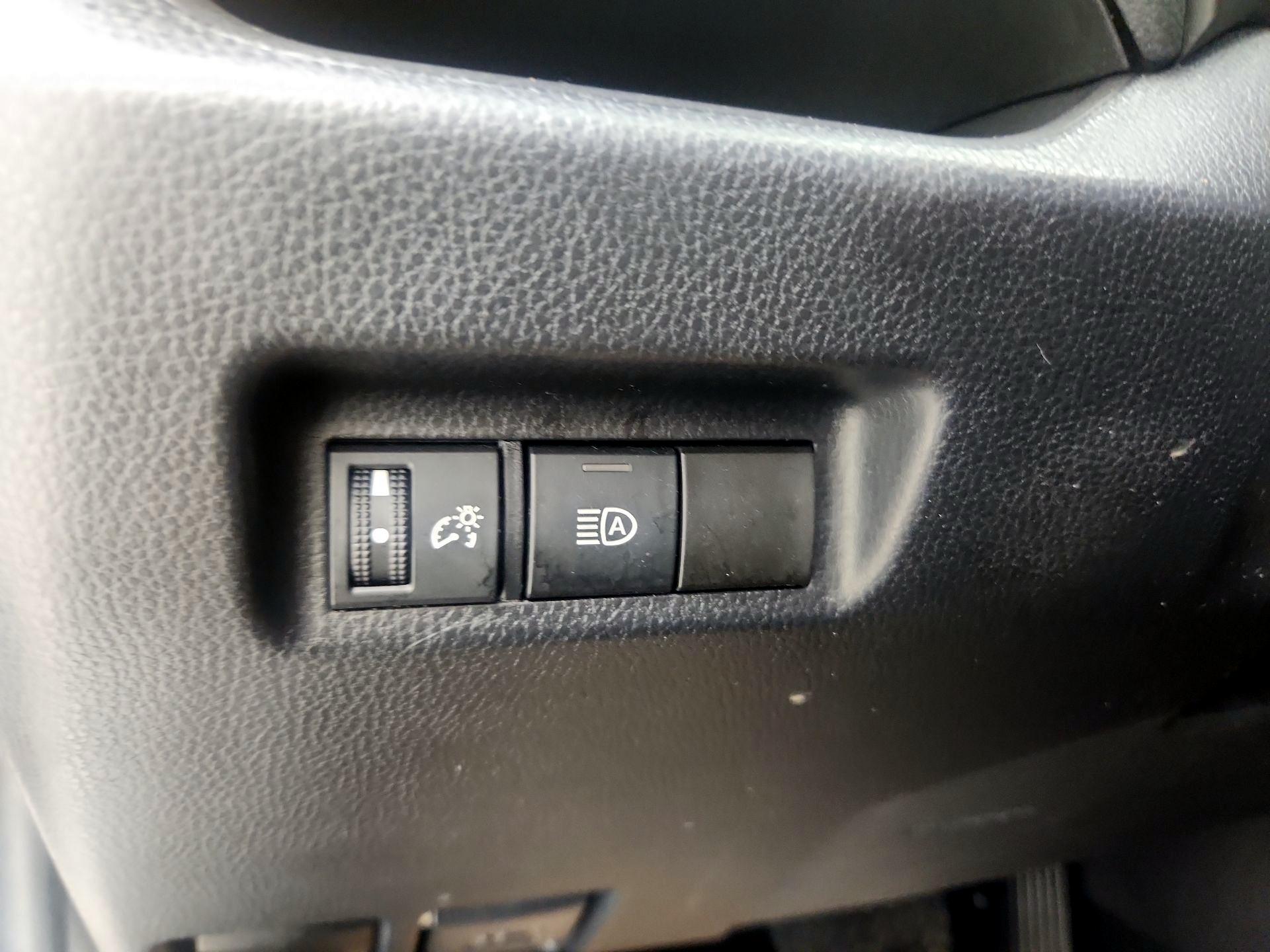 Thumbnail: 2022 Toyota RAV4 - 13