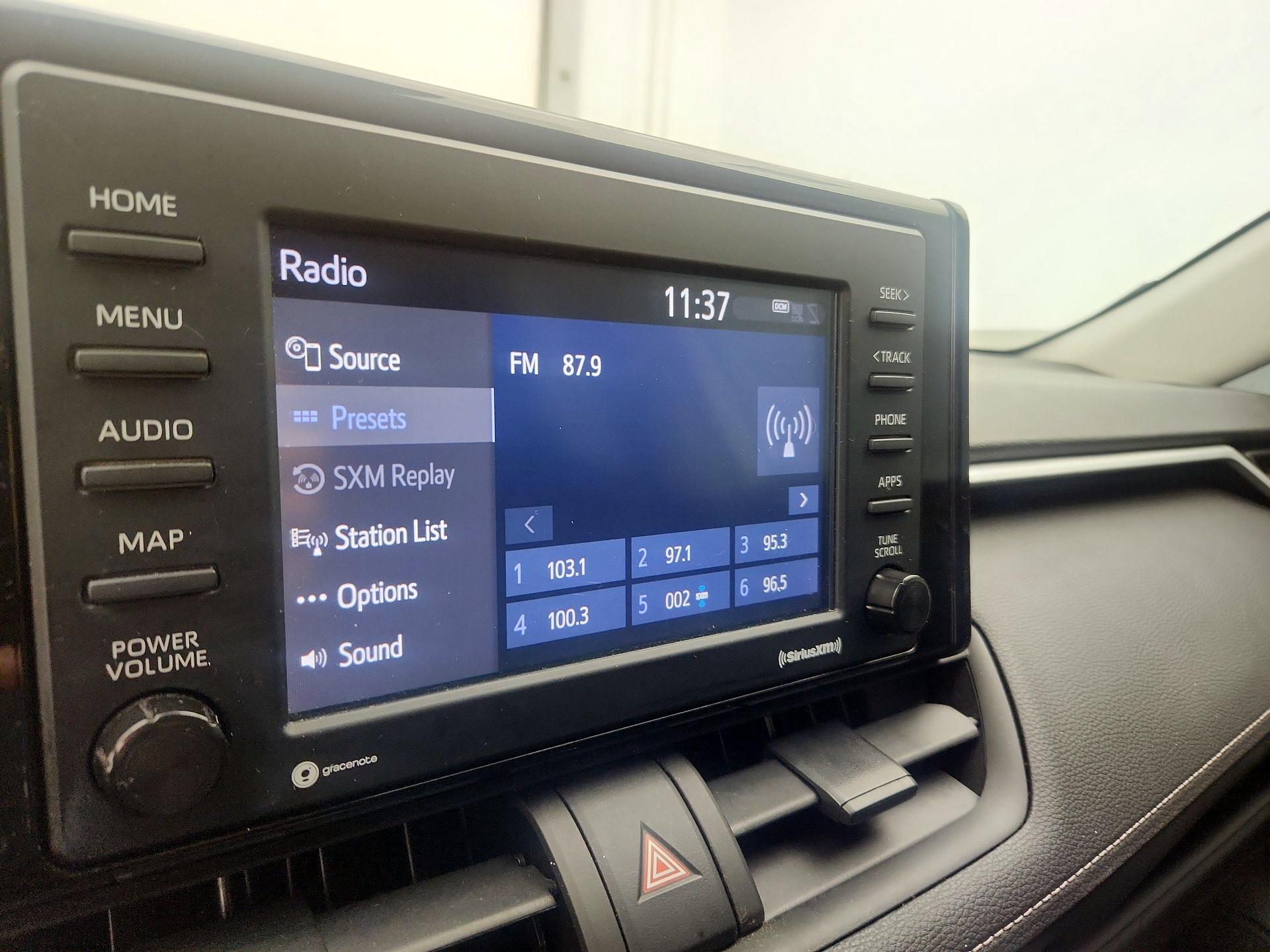 Thumbnail: 2022 Toyota RAV4 - 15