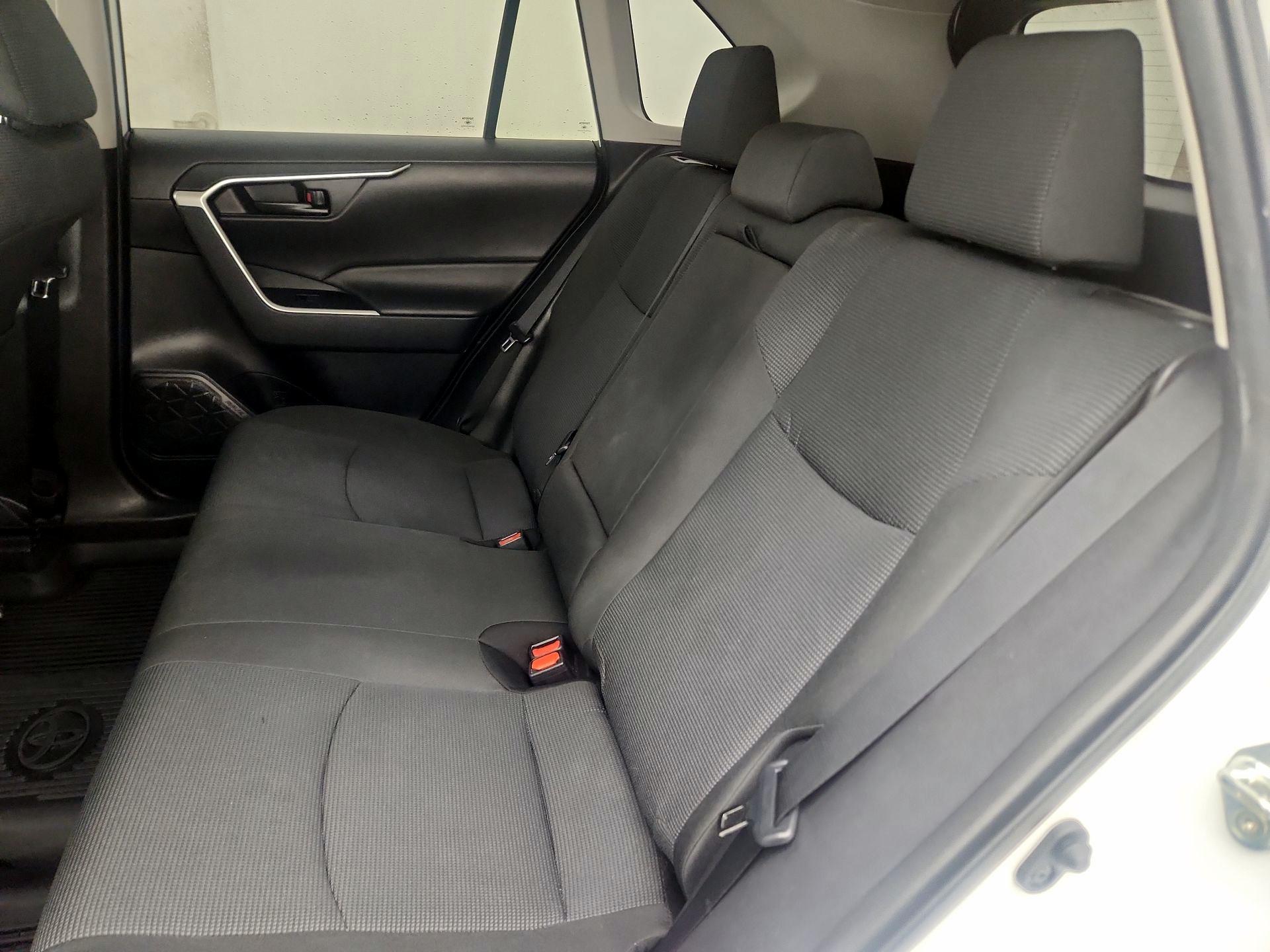 Thumbnail: 2022 Toyota RAV4 - 19