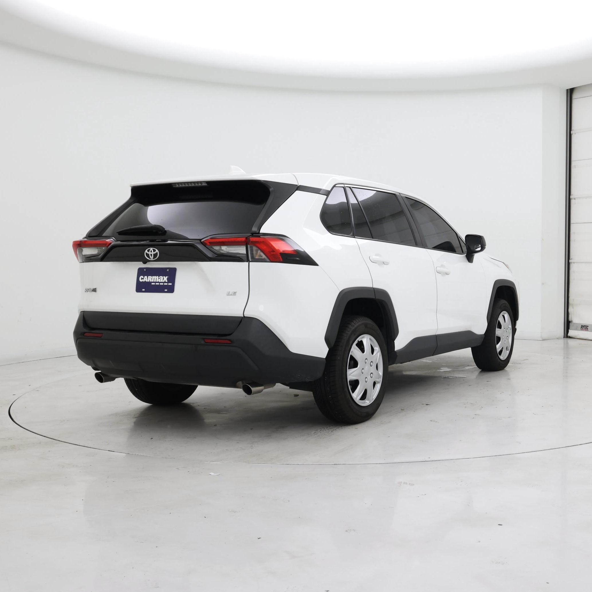 Thumbnail: 2022 Toyota RAV4 - 8