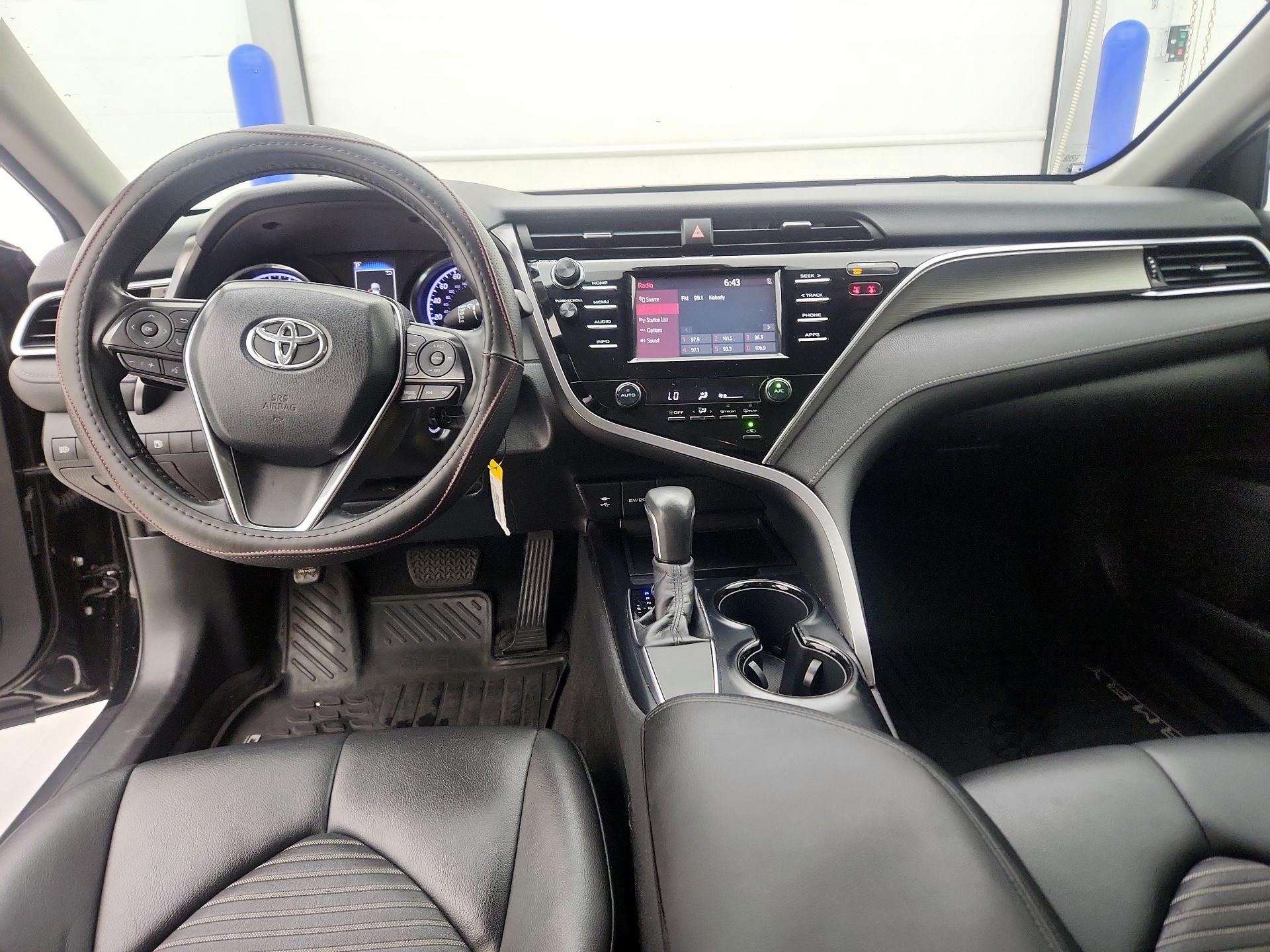 Thumbnail: 2018 Toyota Camry - 9