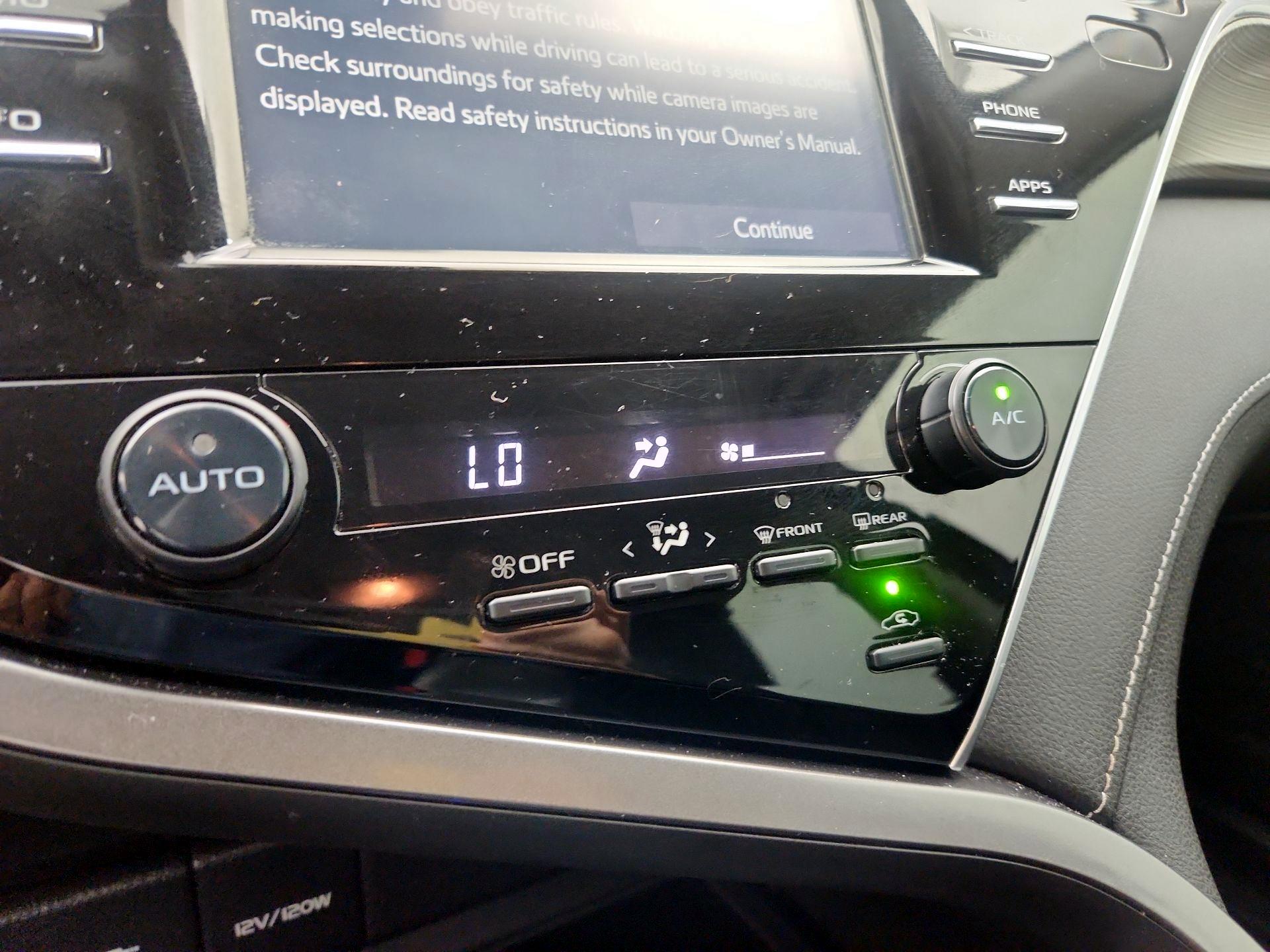 Thumbnail: 2018 Toyota Camry - 16