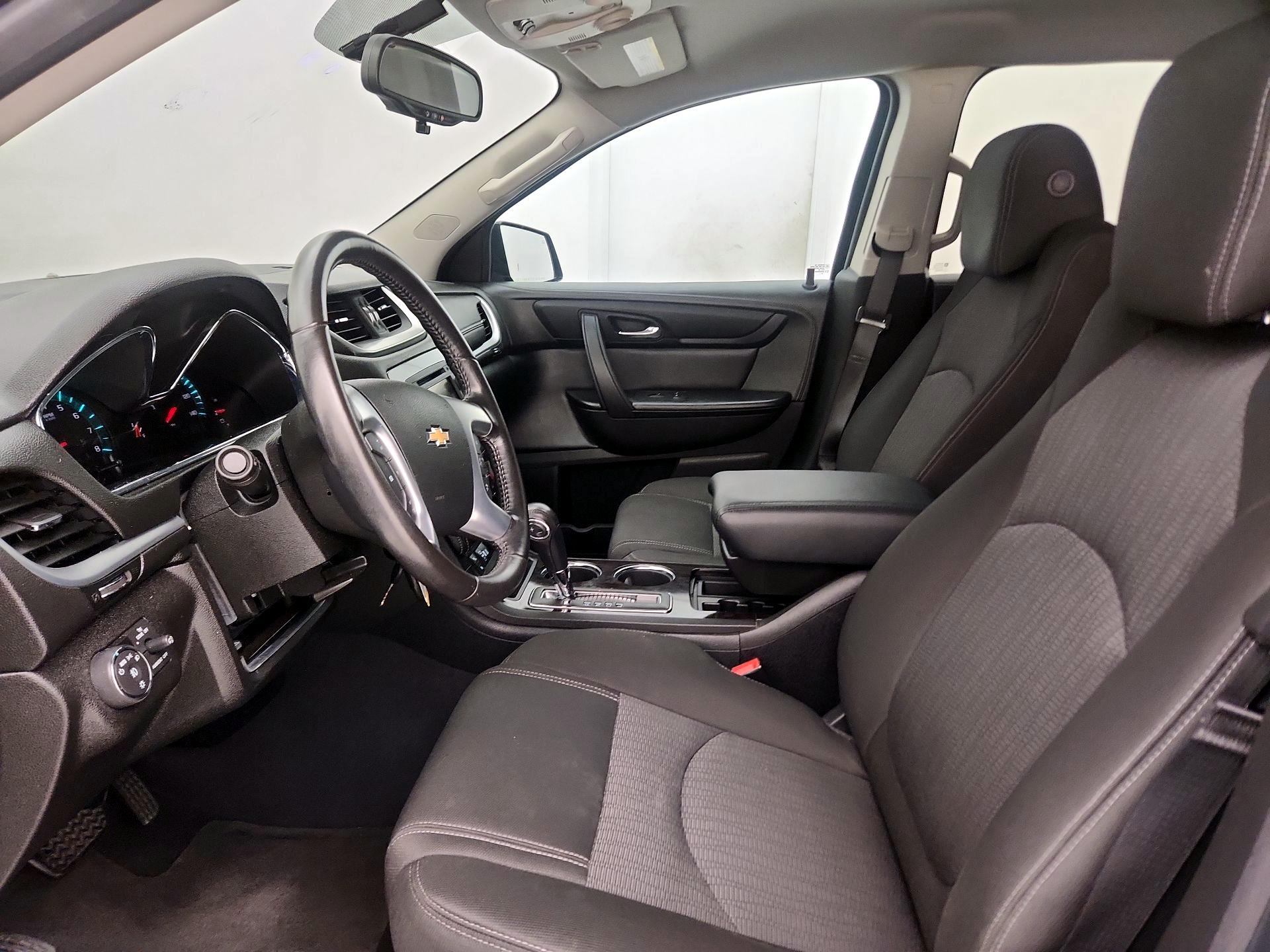 Thumbnail: 2016 Chevrolet Traverse - 11