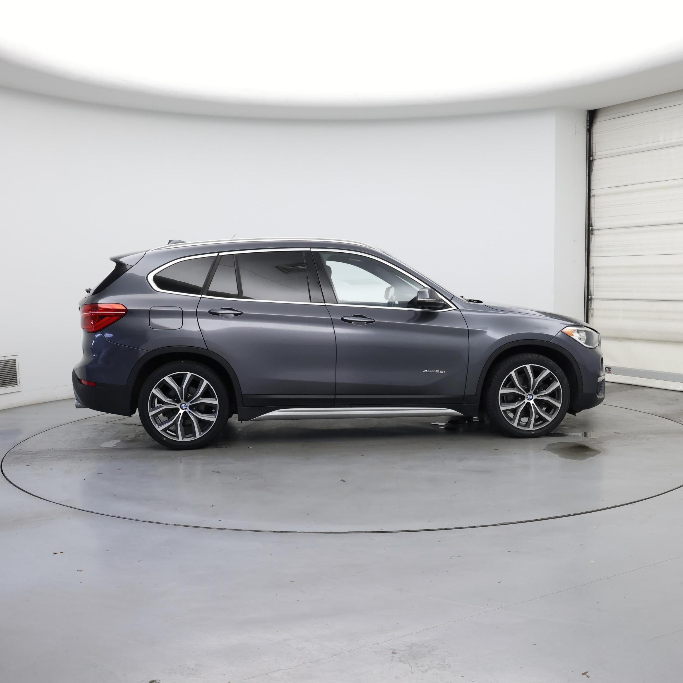 Thumbnail: 2017 BMW X1 - 7
