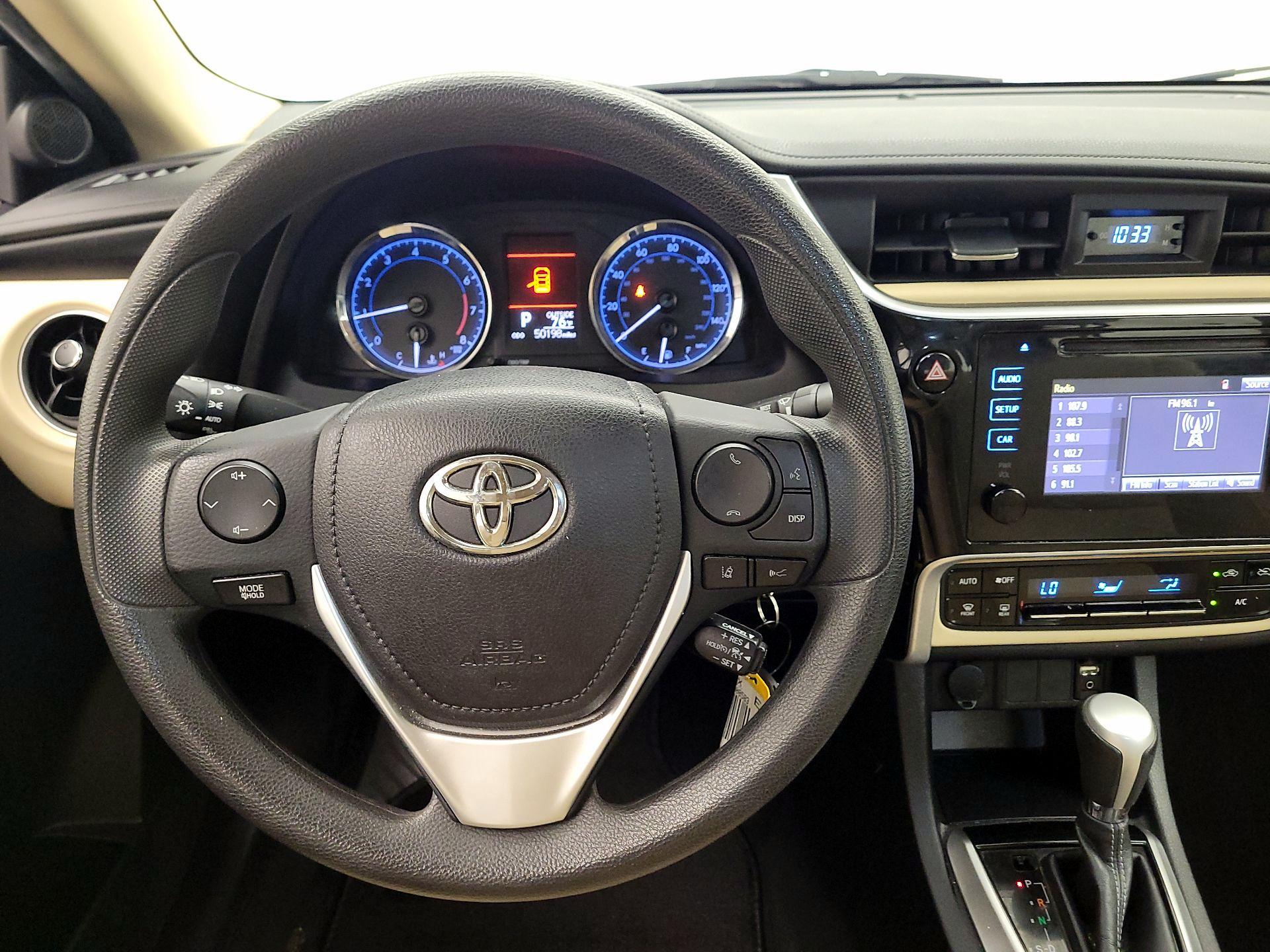 Thumbnail: 2018 Toyota Corolla - 10