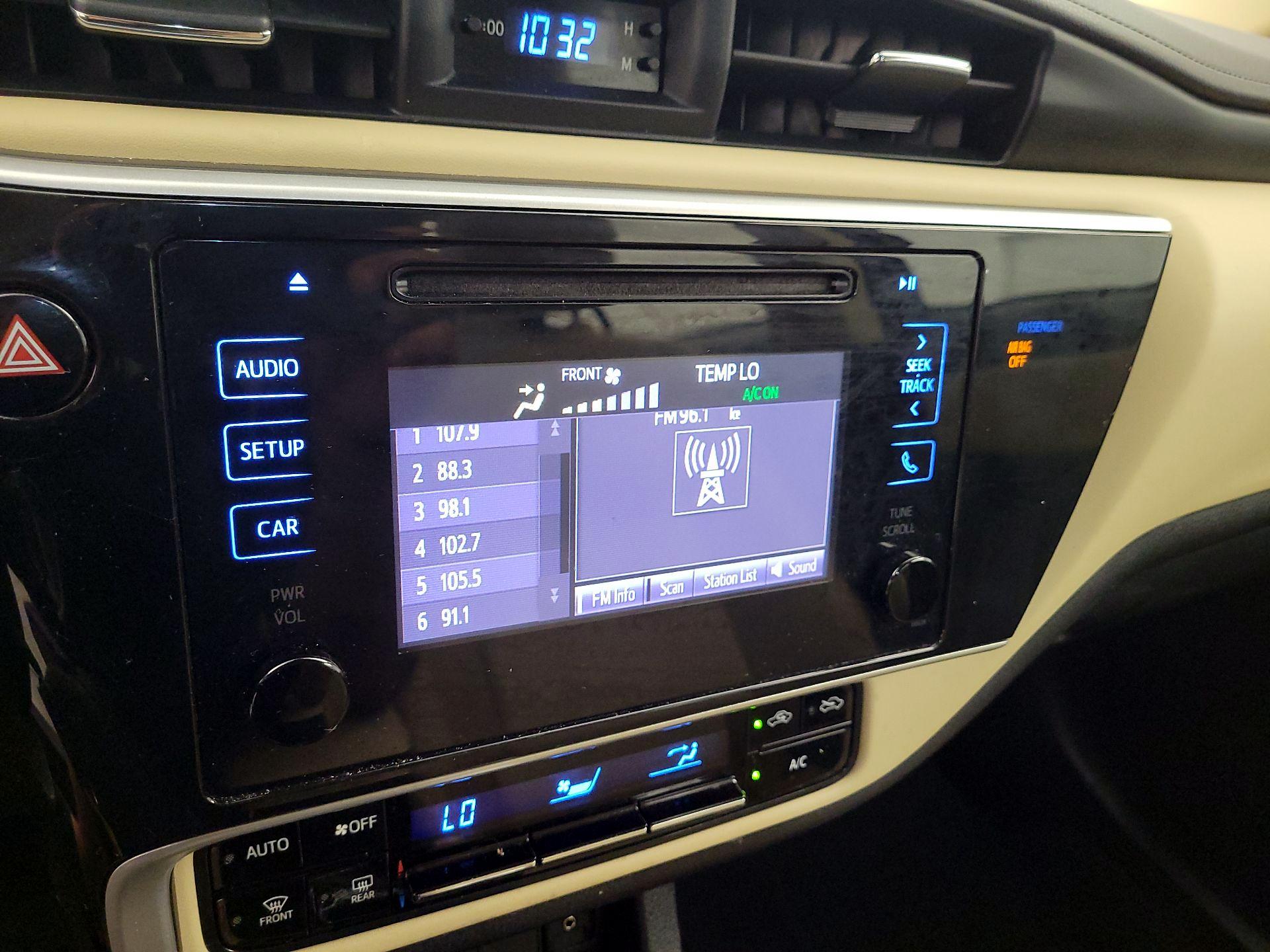 Thumbnail: 2018 Toyota Corolla - 13