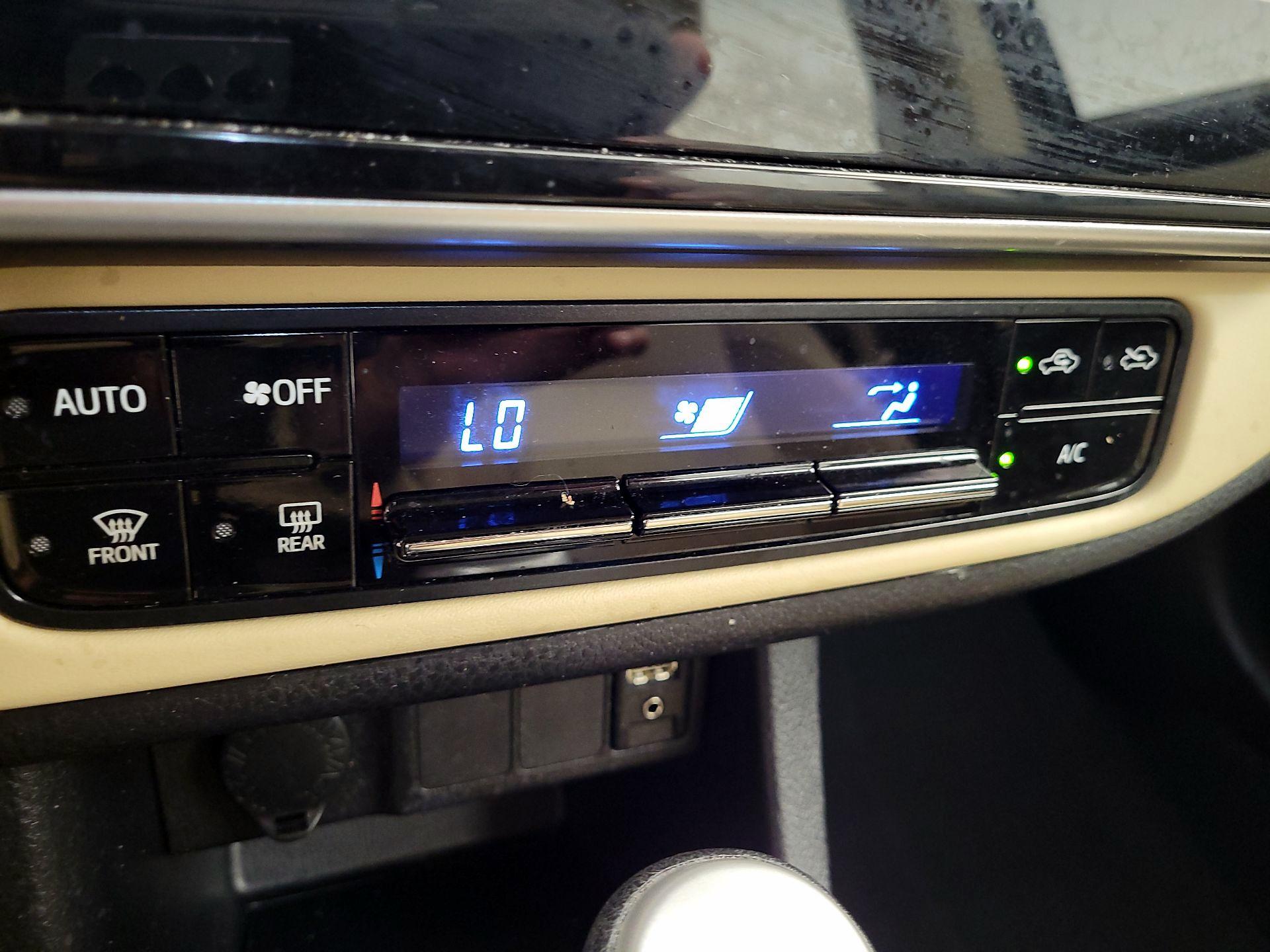 Thumbnail: 2018 Toyota Corolla - 14