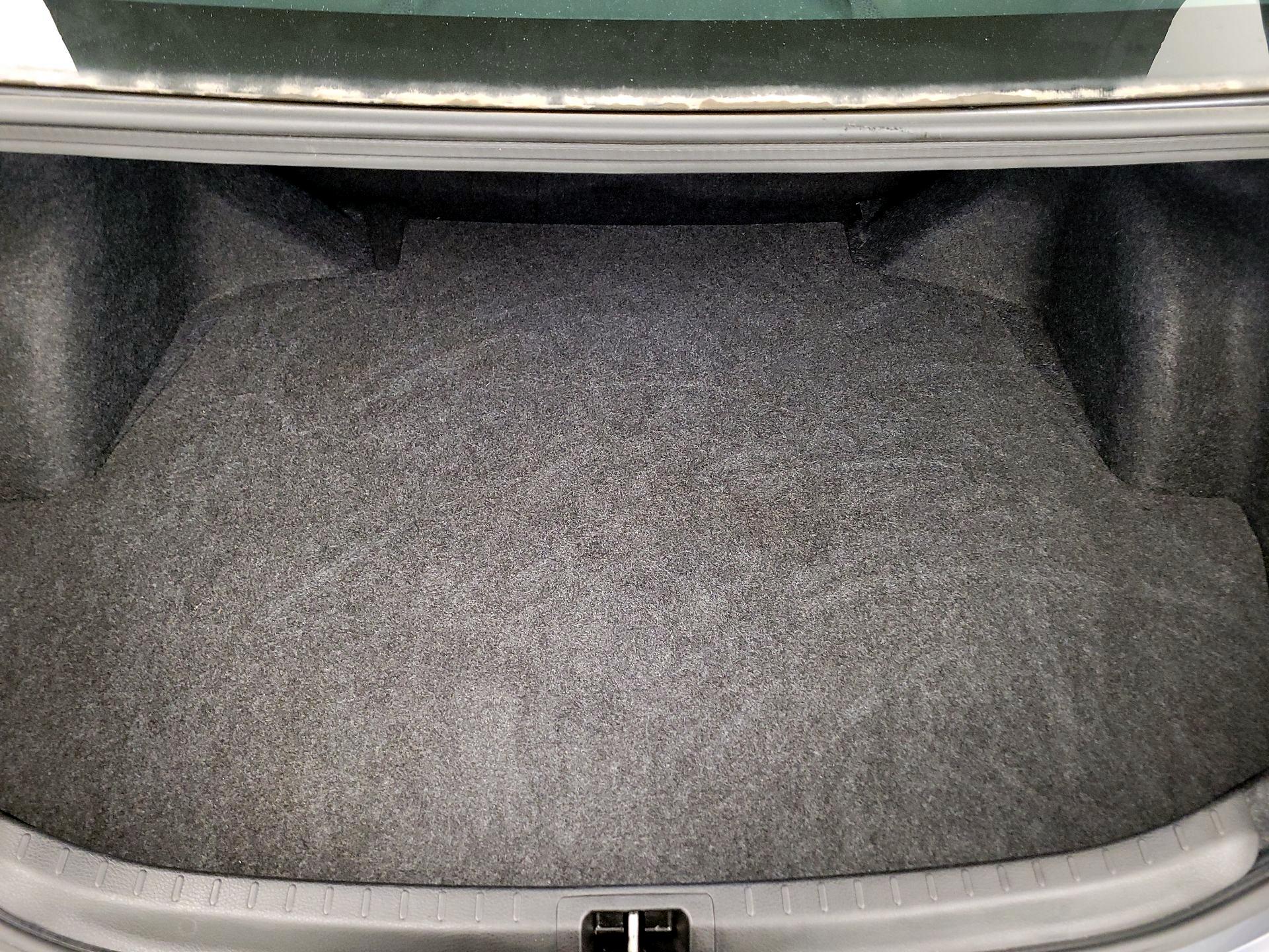 Thumbnail: 2018 Toyota Corolla - 16