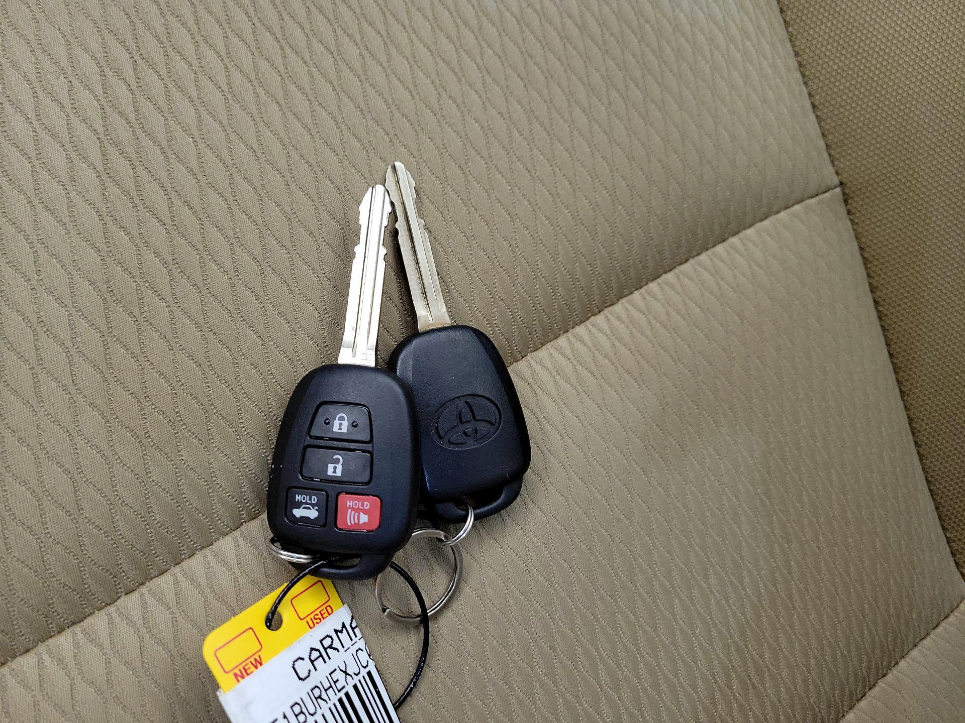 Thumbnail: 2018 Toyota Corolla - 18