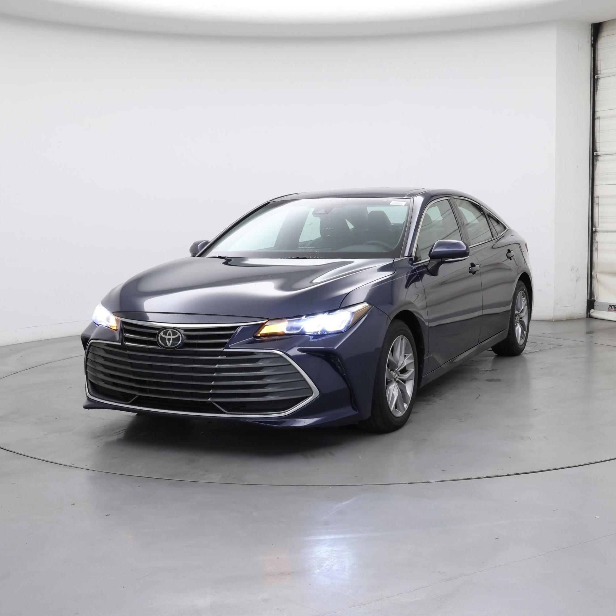 Thumbnail: 2019 Toyota Avalon - 4