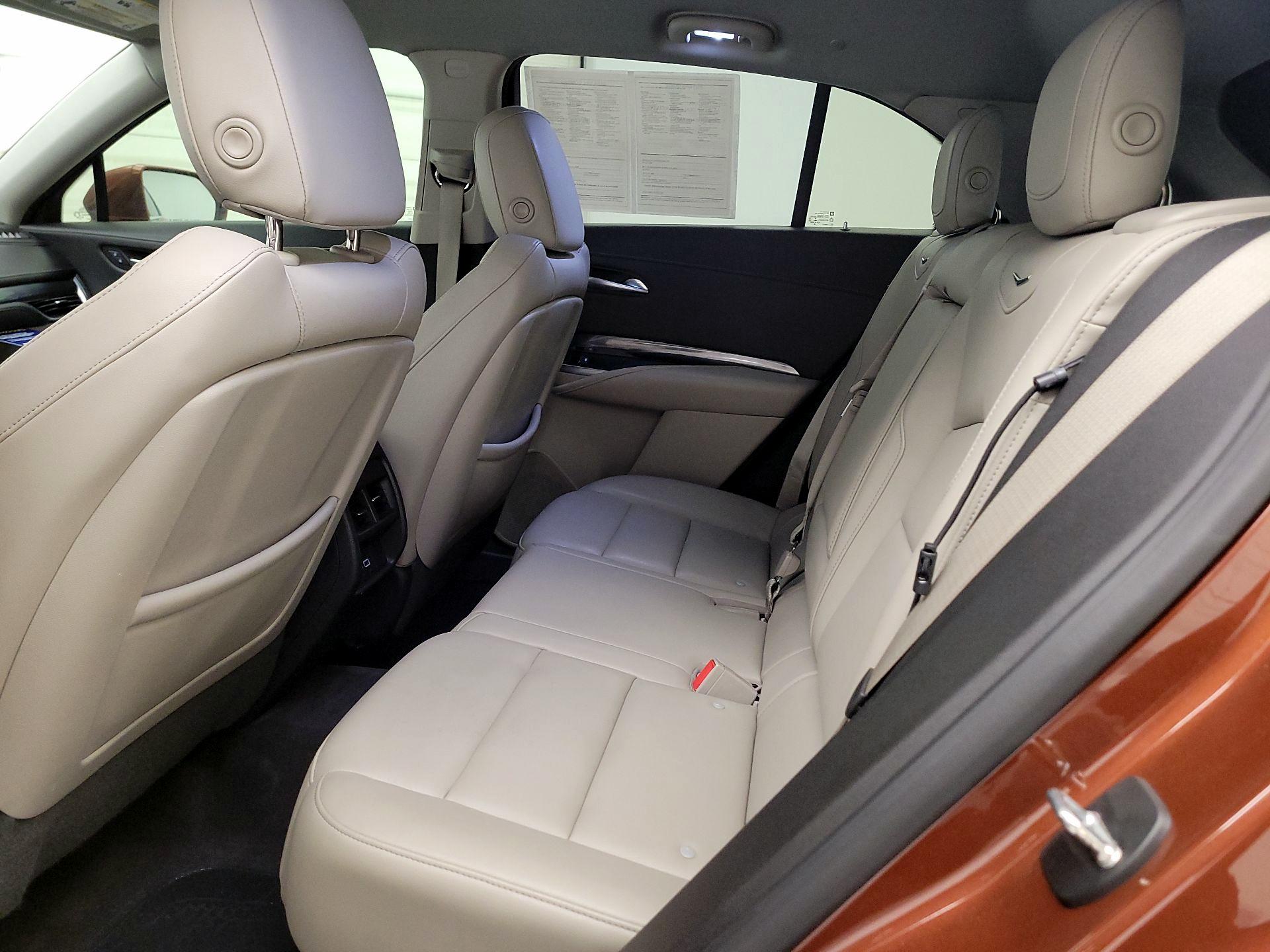 Thumbnail: 2019 Cadillac XT4 - 19