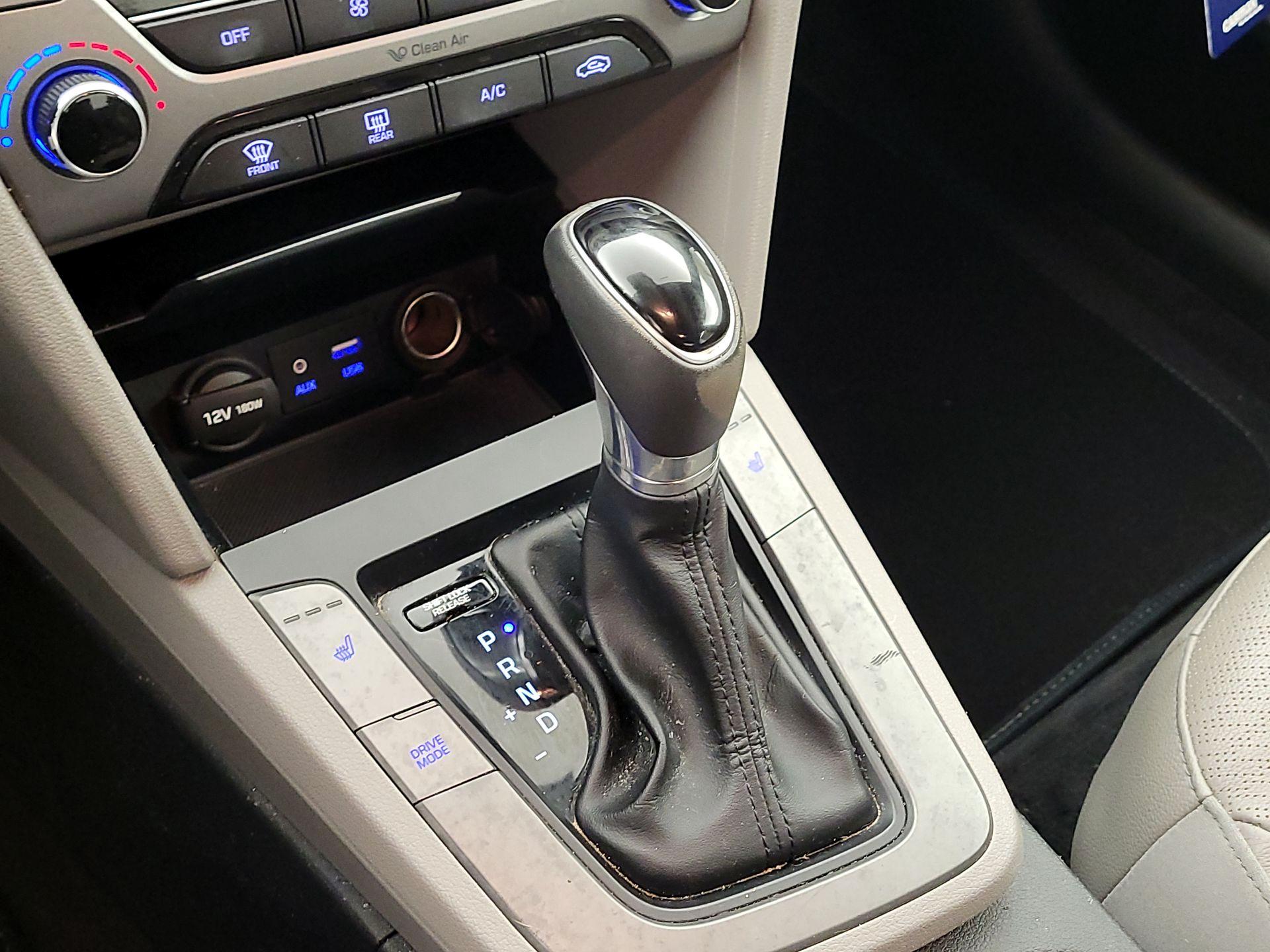 Thumbnail: 2017 Hyundai Elantra - 17