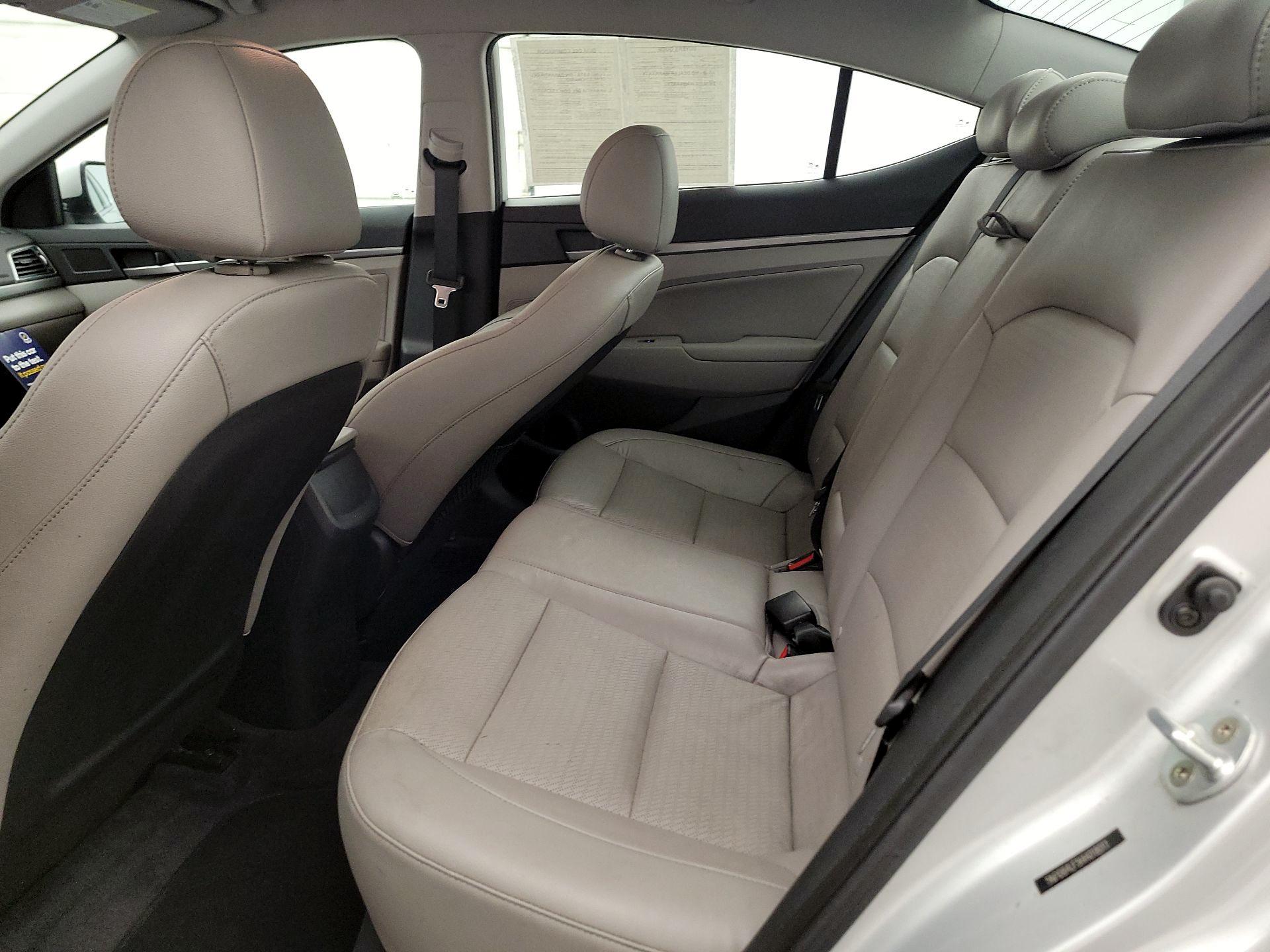 Thumbnail: 2017 Hyundai Elantra - 19