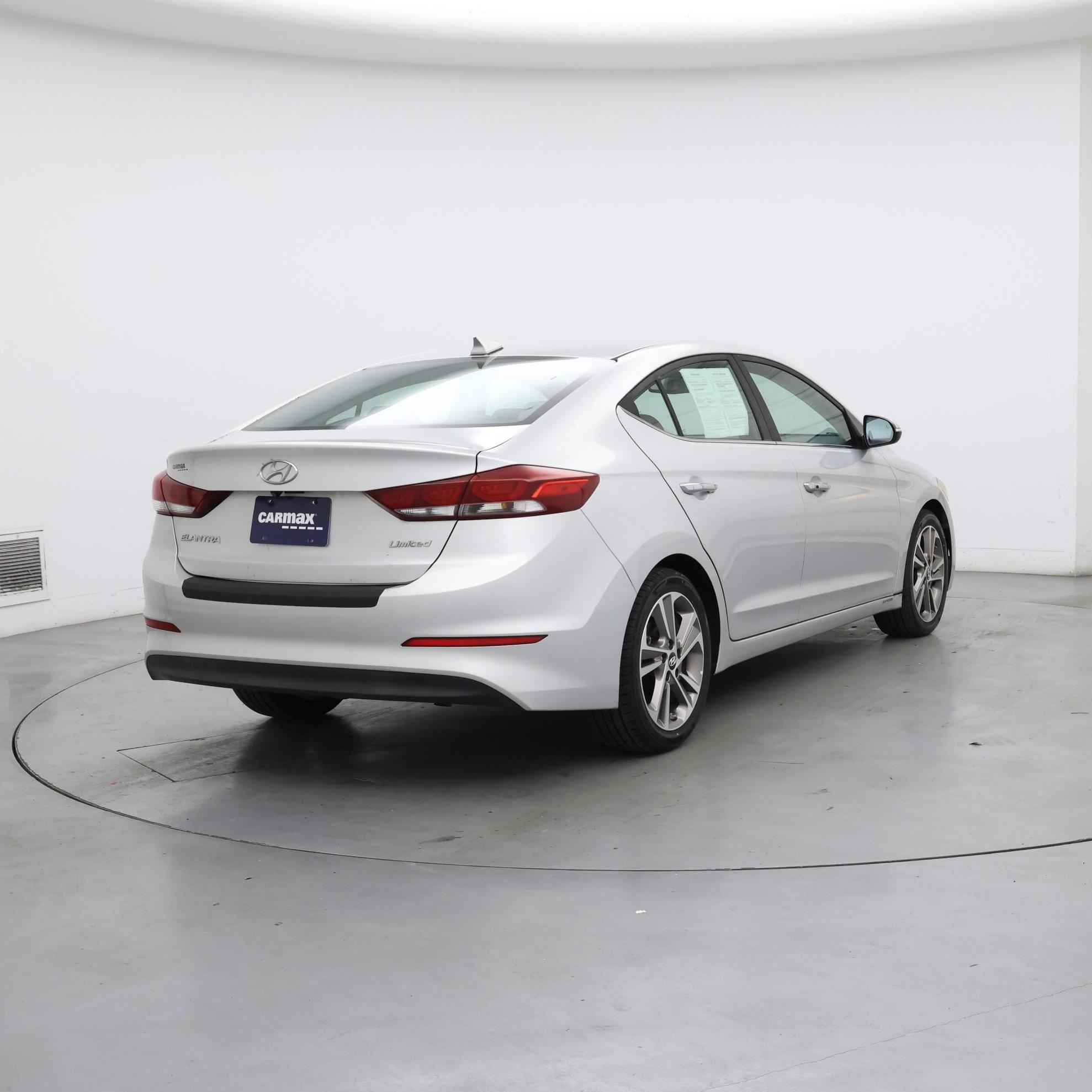 Thumbnail: 2017 Hyundai Elantra - 8