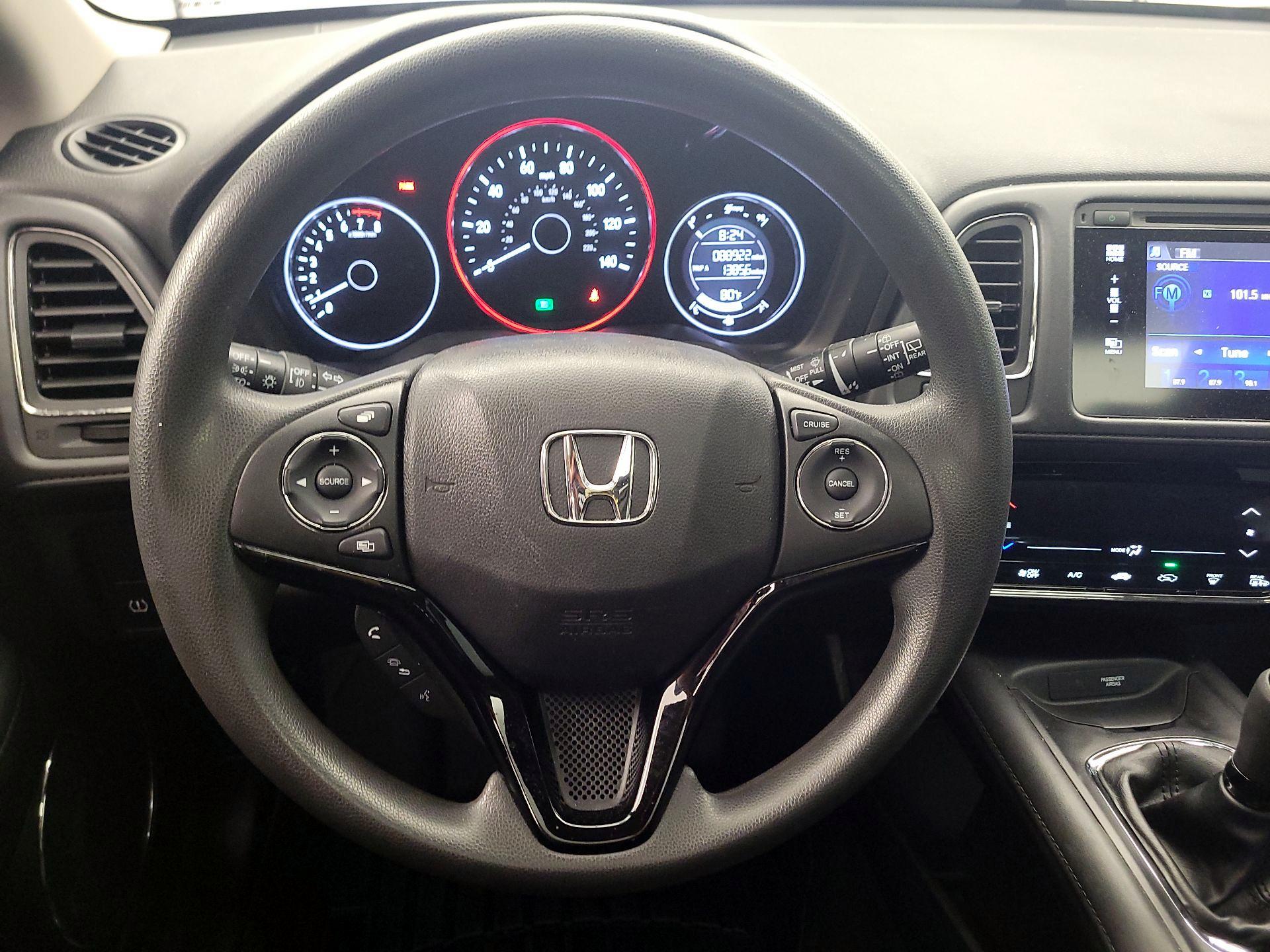 Thumbnail: 2016 Honda HR-V - 10