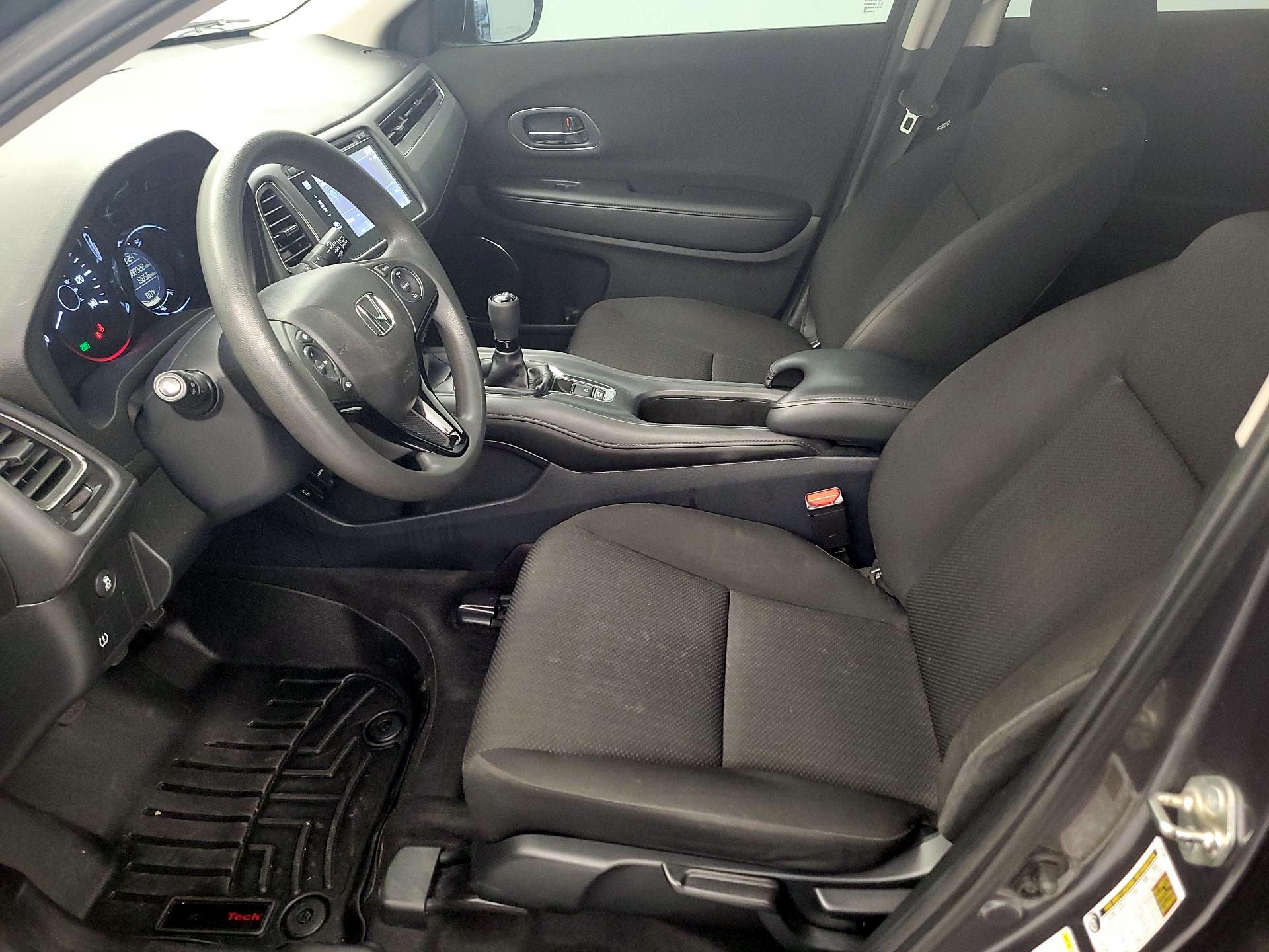 Thumbnail: 2016 Honda HR-V - 11
