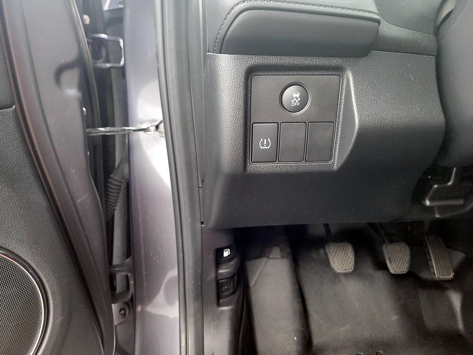Thumbnail: 2016 Honda HR-V - 13