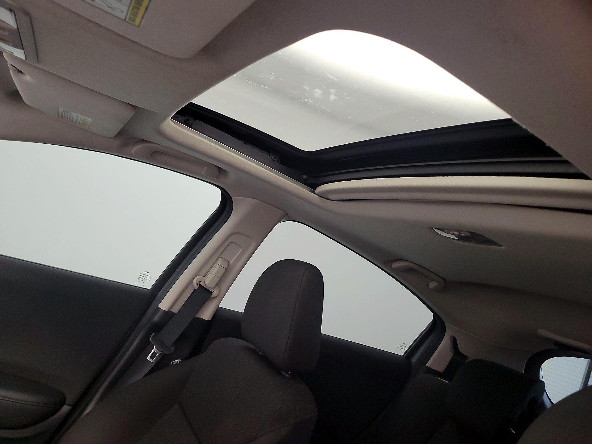 Thumbnail: 2016 Honda HR-V - 19
