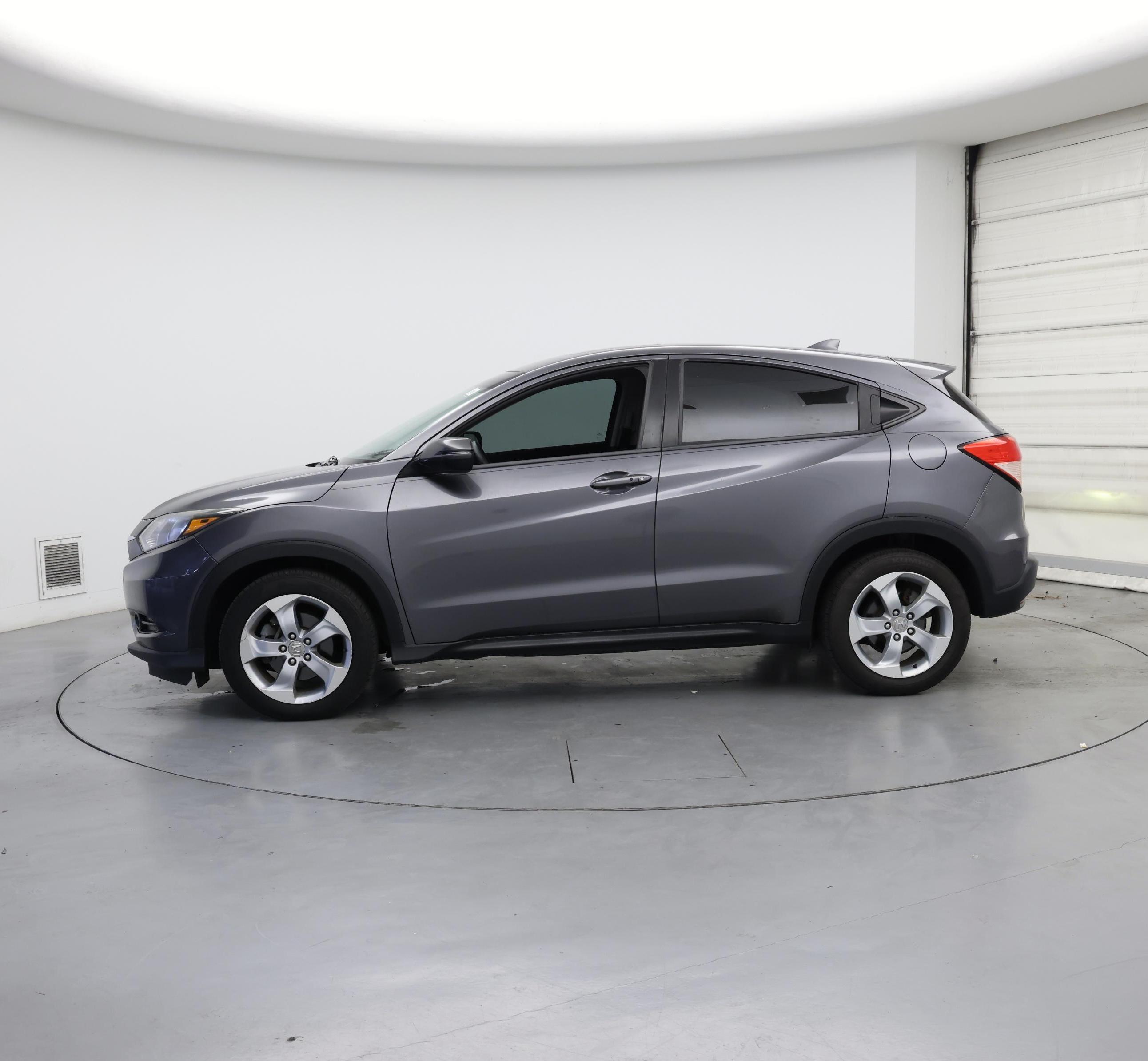 Thumbnail: 2016 Honda HR-V - 3