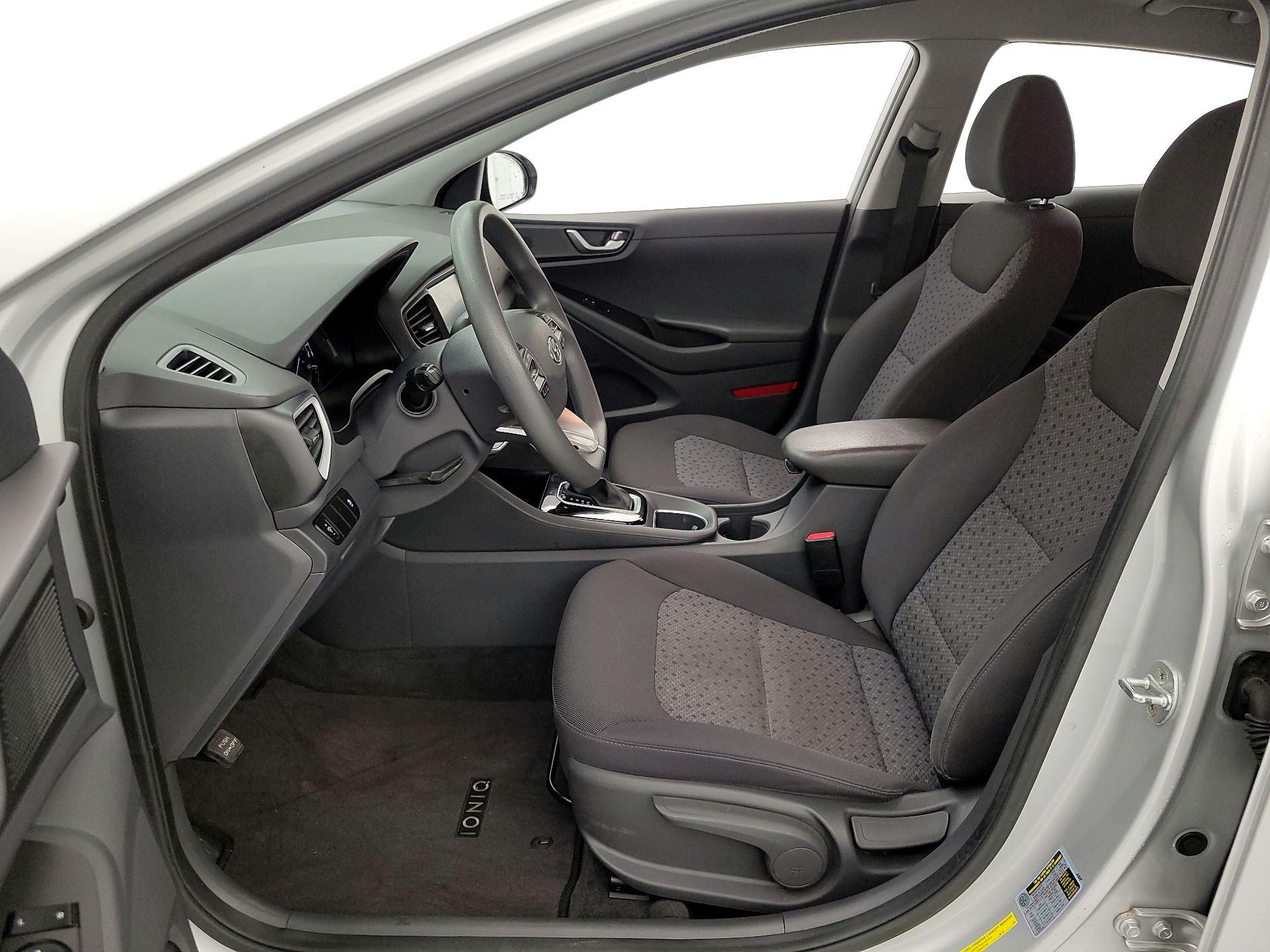 Thumbnail: 2019 Hyundai Ioniq - 11