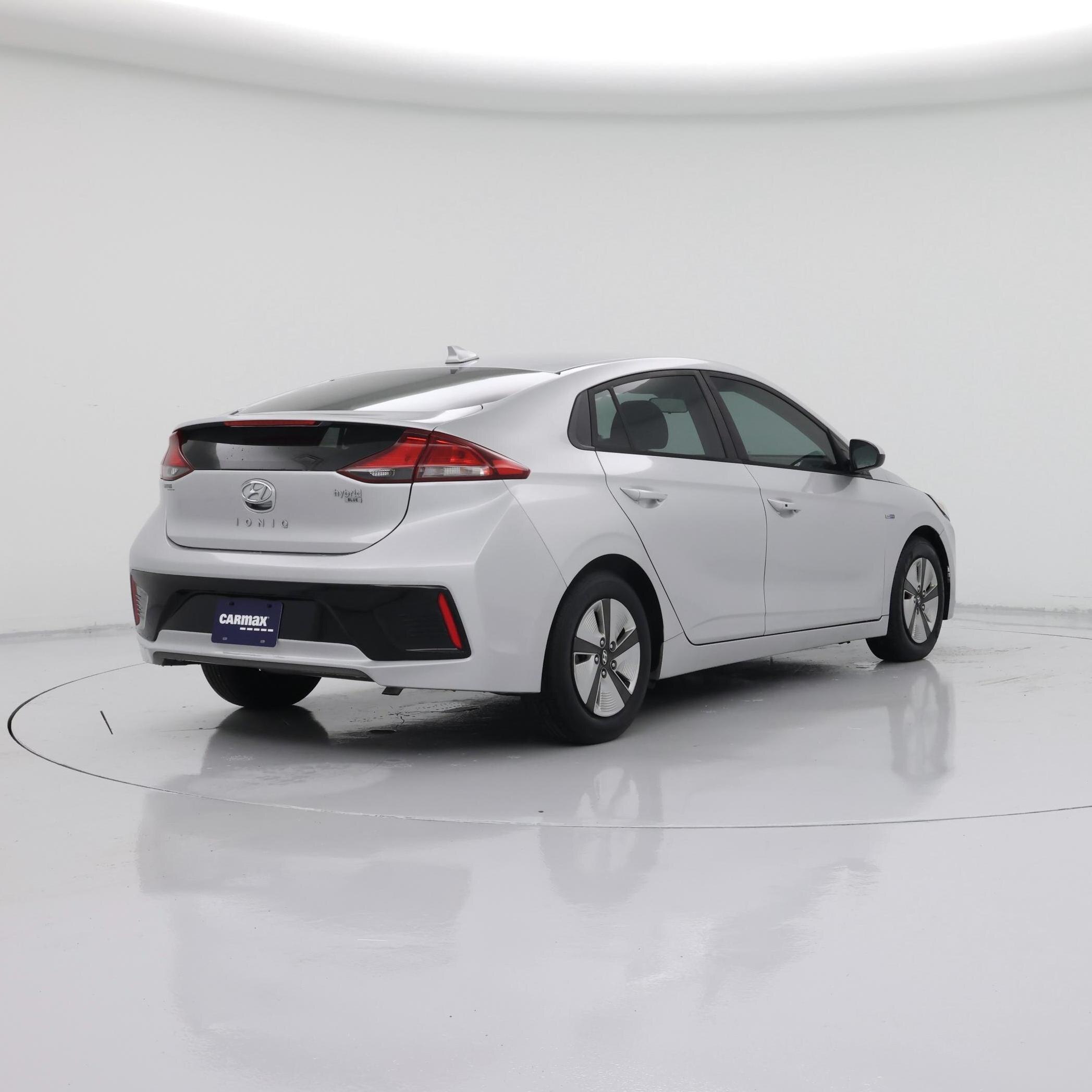 Thumbnail: 2019 Hyundai Ioniq - 8