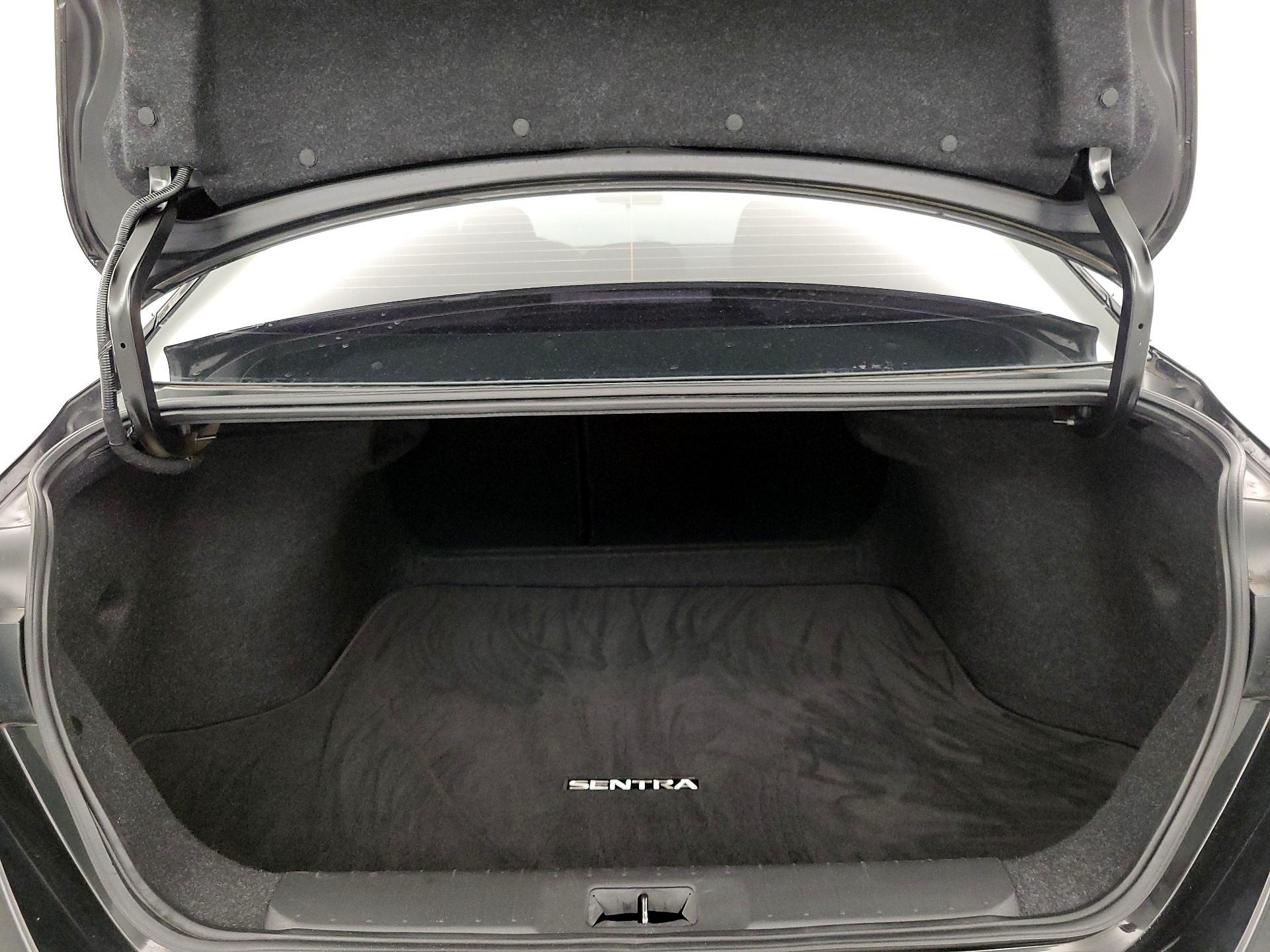 Thumbnail: 2021 Nissan Sentra - 20