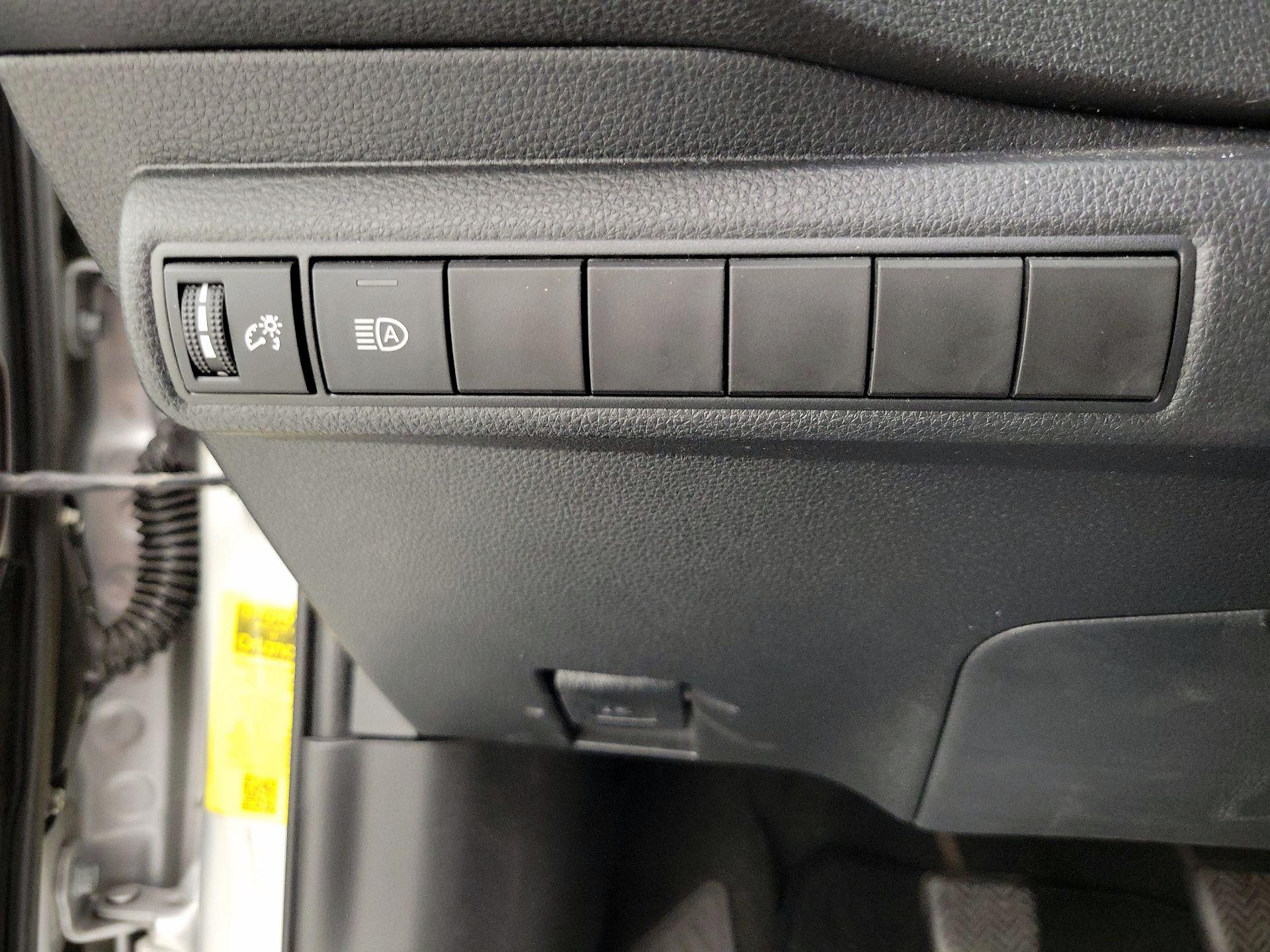 Thumbnail: 2021 Toyota Corolla - 13