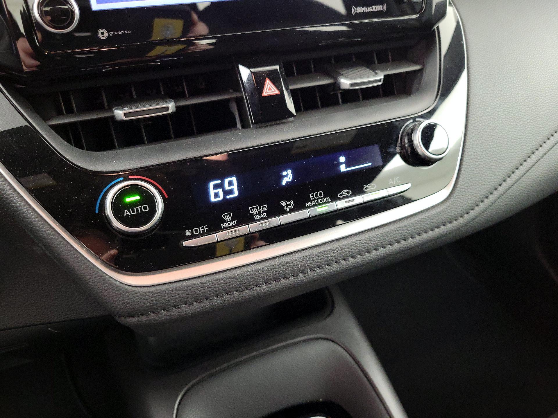 Thumbnail: 2021 Toyota Corolla - 16