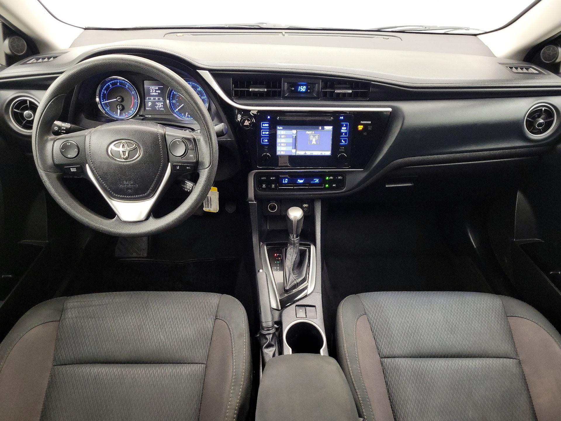 Thumbnail: 2017 Toyota Corolla - 9