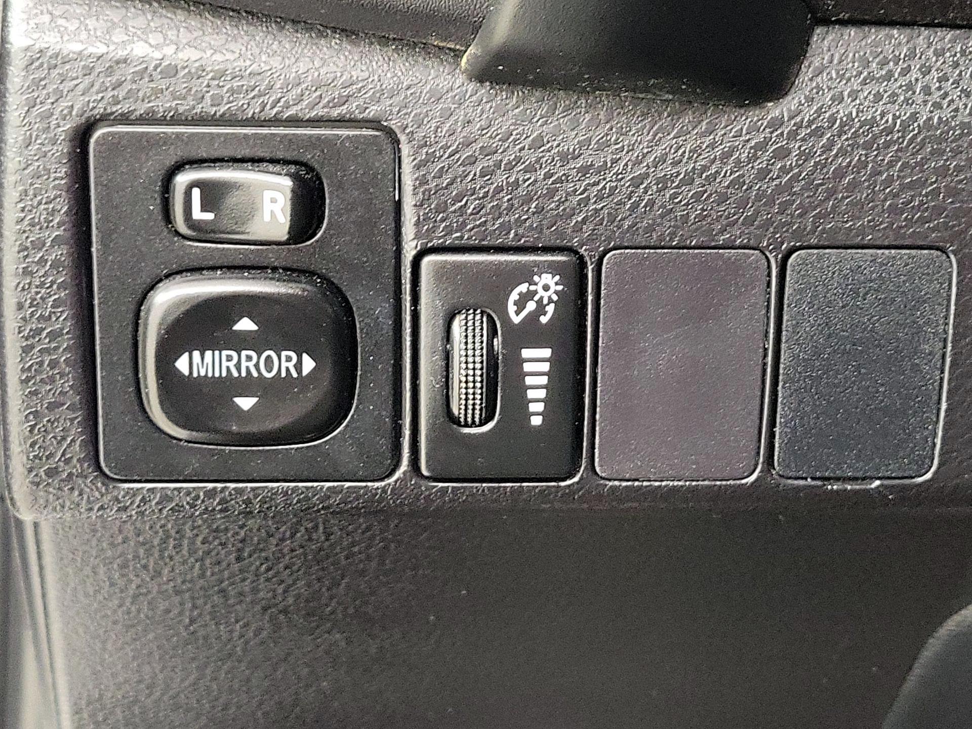 Thumbnail: 2017 Toyota Corolla - 13