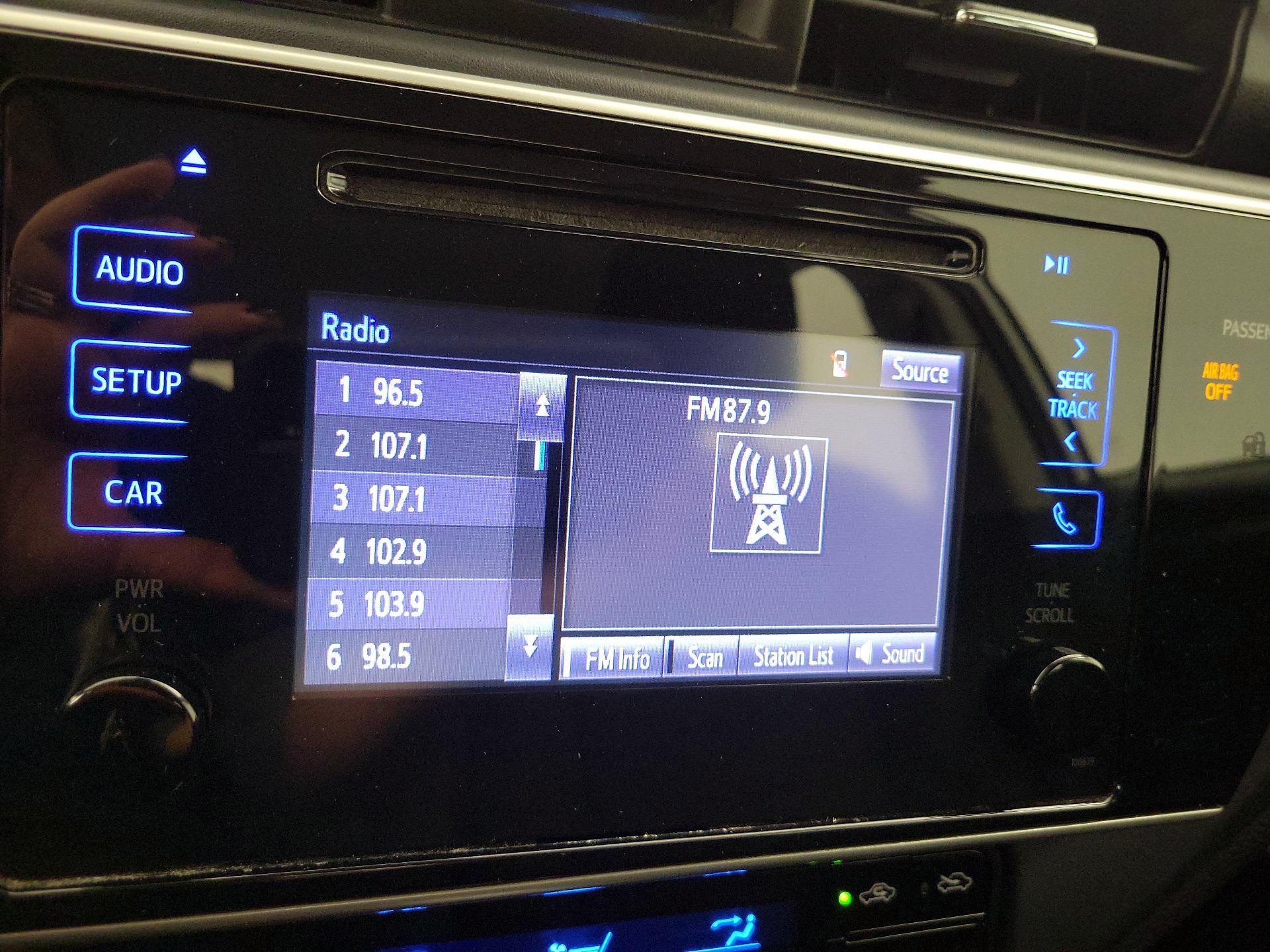 Thumbnail: 2017 Toyota Corolla - 15