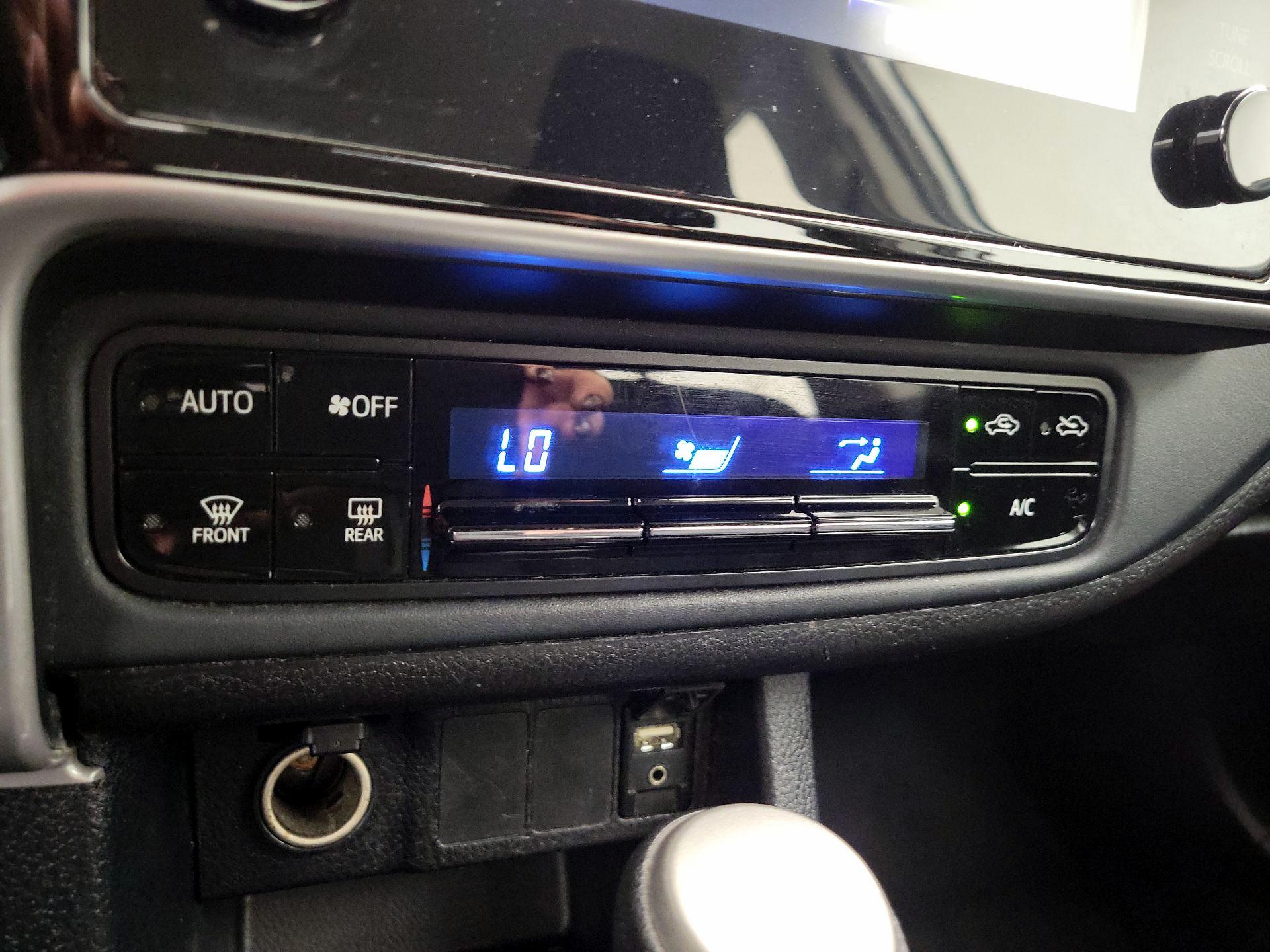 Thumbnail: 2017 Toyota Corolla - 16