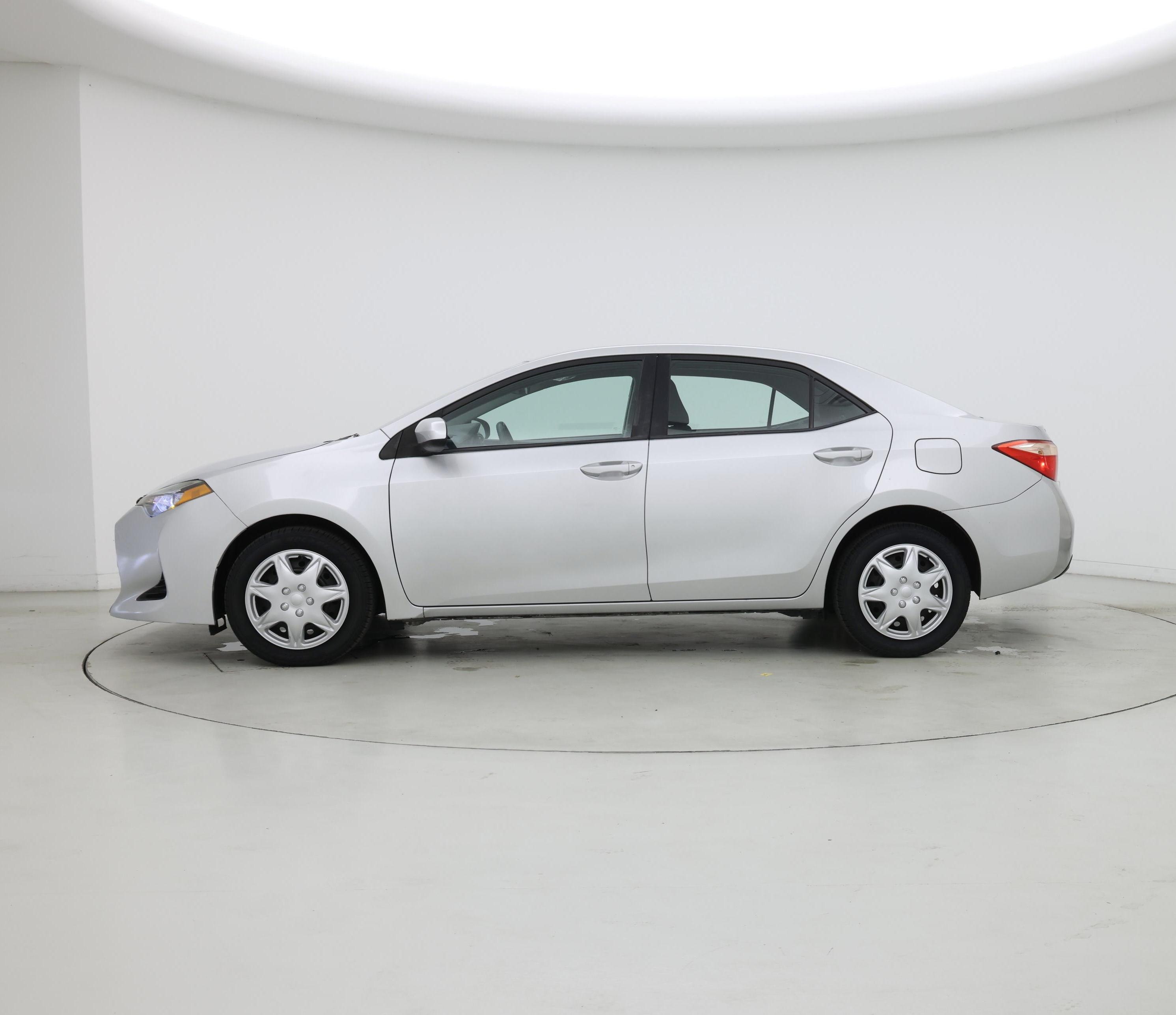 Thumbnail: 2017 Toyota Corolla - 3