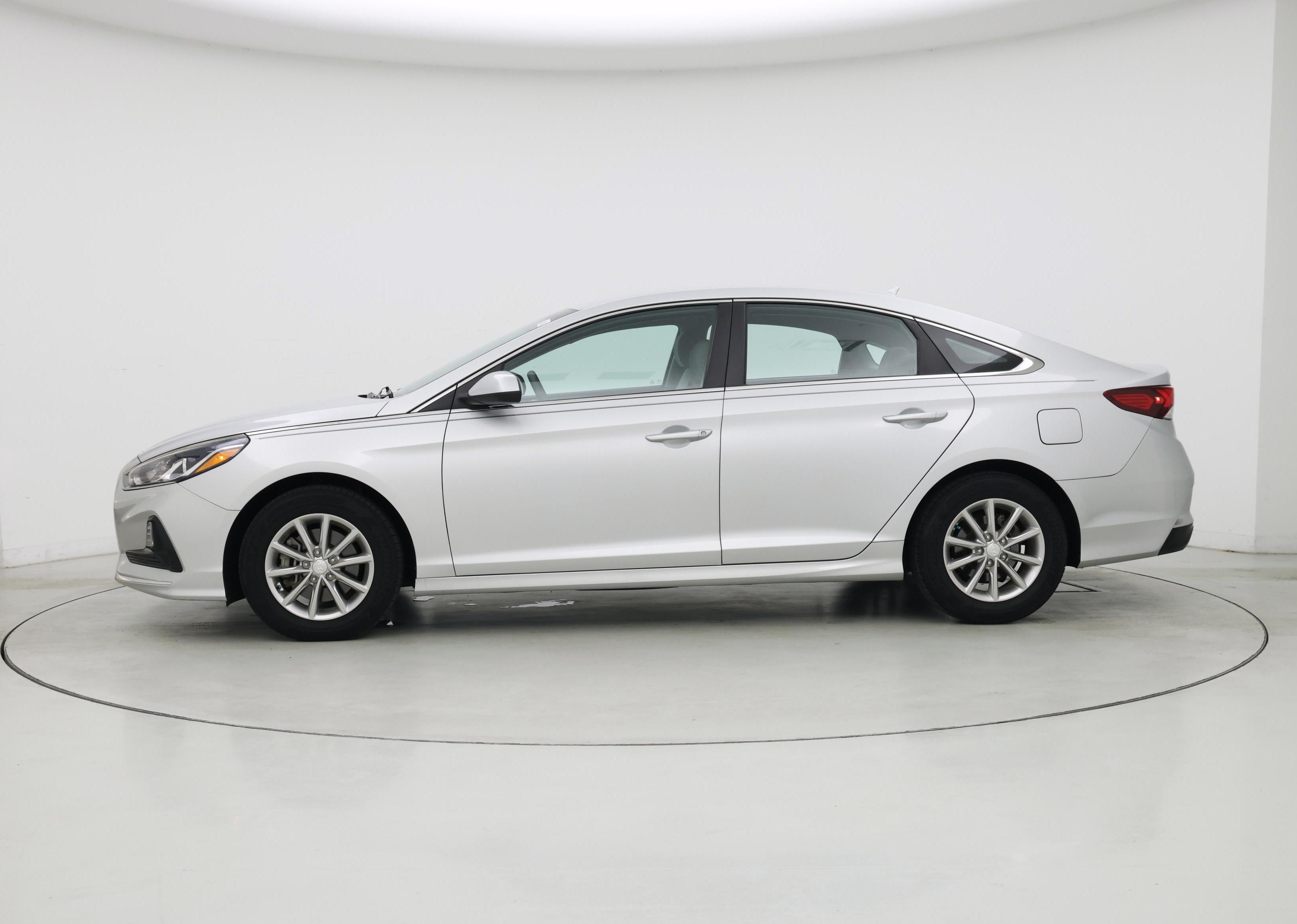 Thumbnail: 2018 Hyundai Sonata - 3