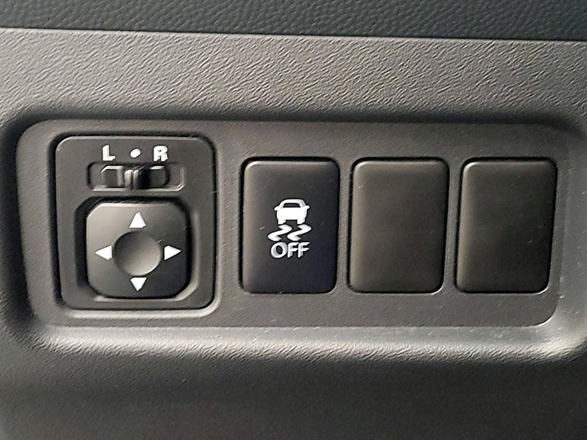 Thumbnail: 2019 Mitsubishi Mirage - 13