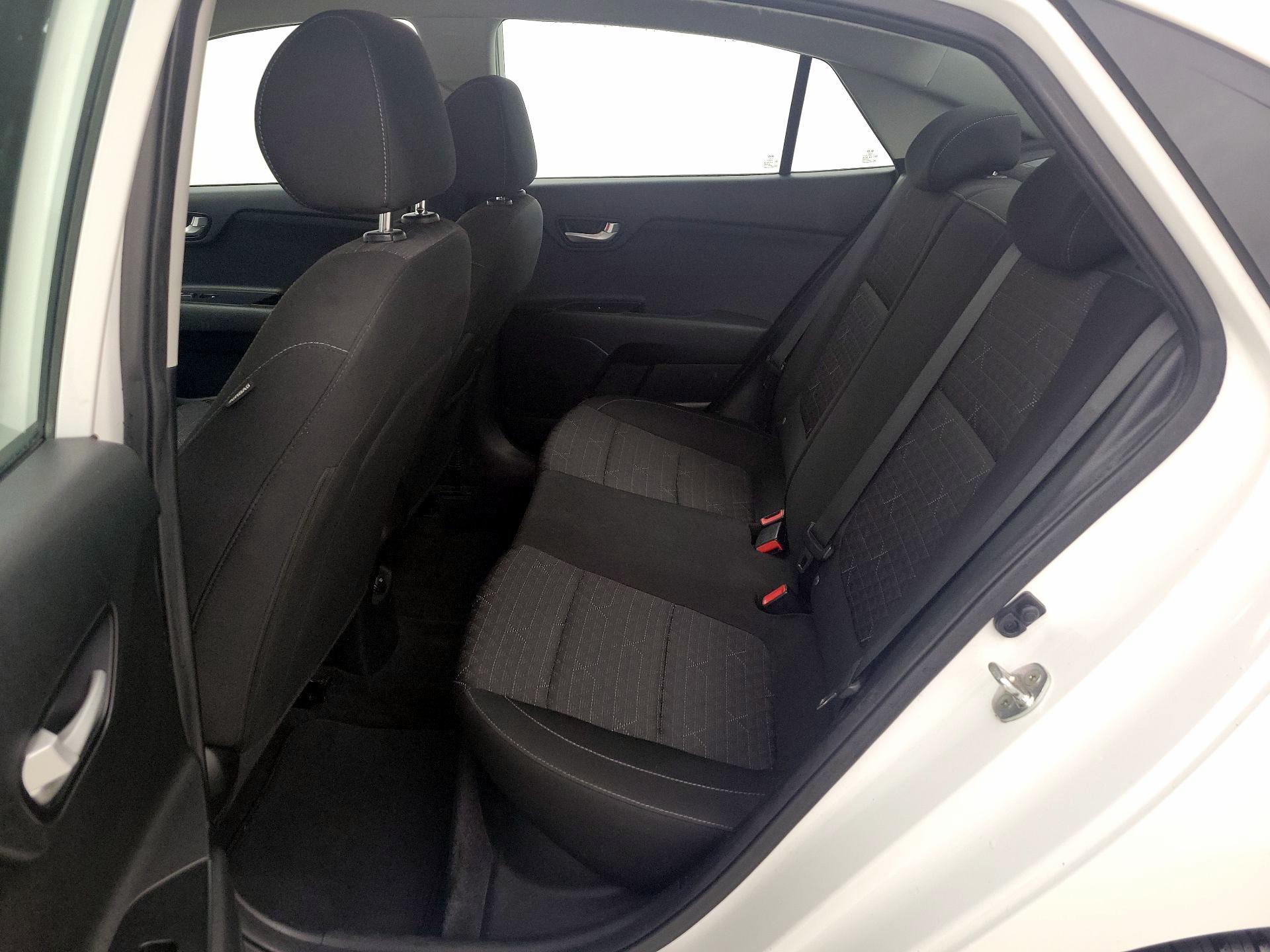 Thumbnail: 2018 Kia Rio - 19